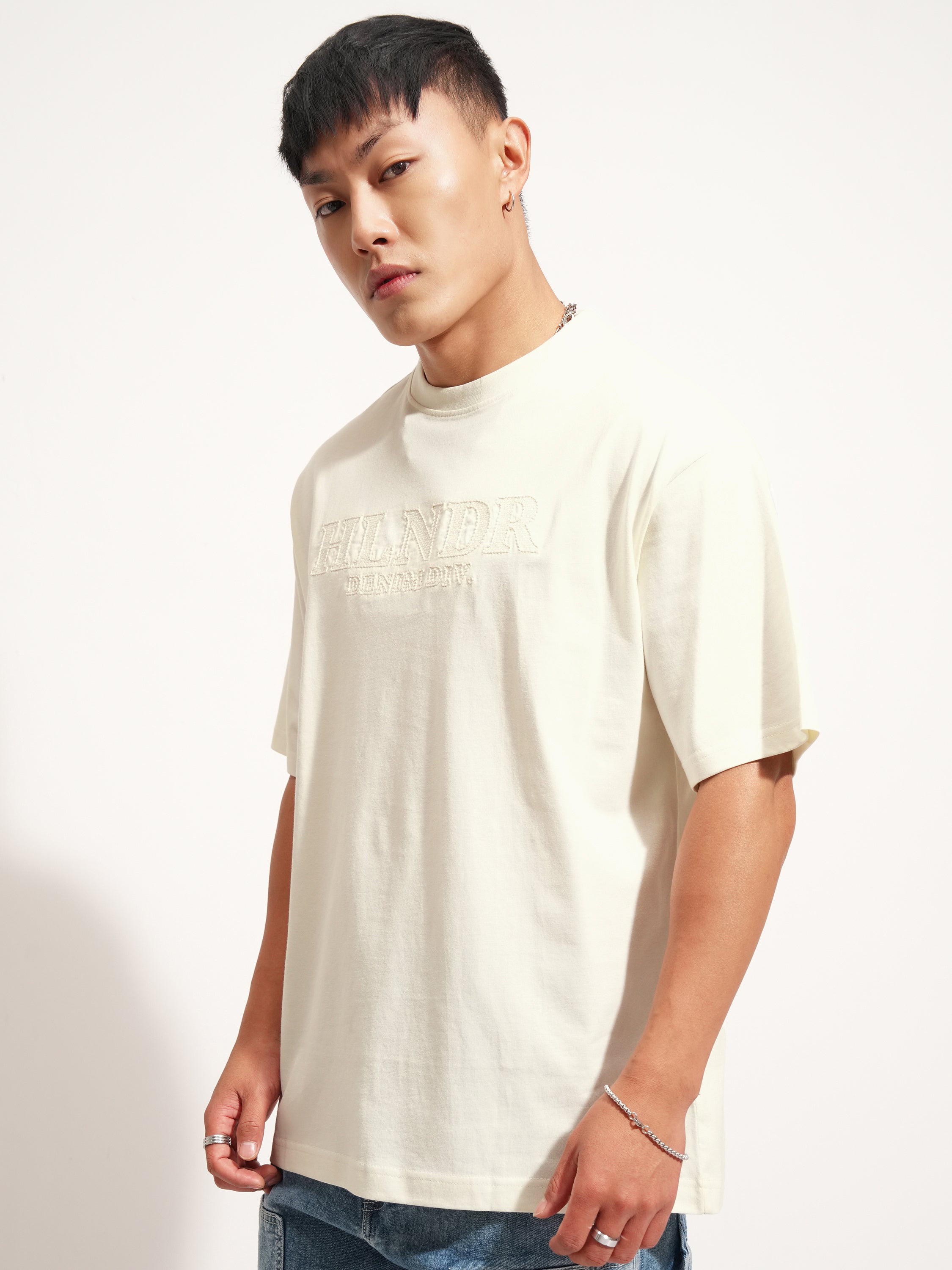 Highlander Men Off White Self Design Round Neck T-Shirt - Off White - Image 4