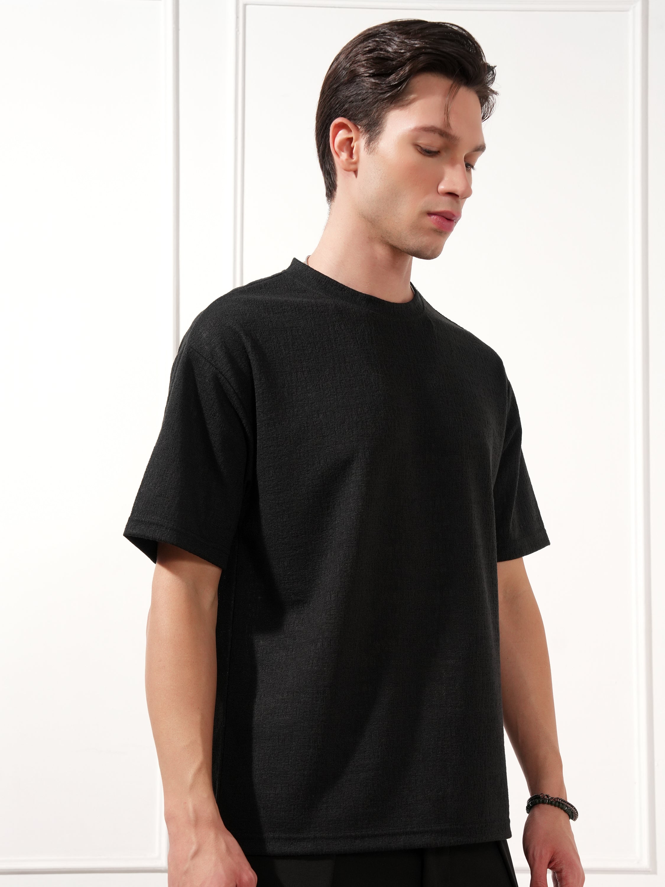 Highlander Men Black Solid Round Neck T-Shirt - Black - Image 6
