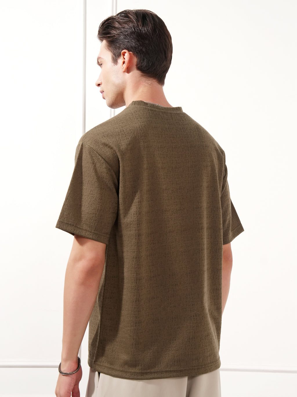Highlander Men Brown Solid Round Neck T-Shirt - Brown - Image 3