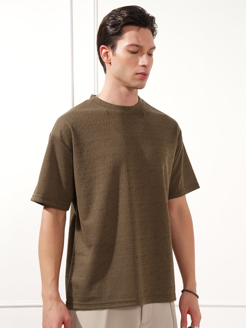 Highlander Men Brown Solid Round Neck T-Shirt - Brown - Image 6