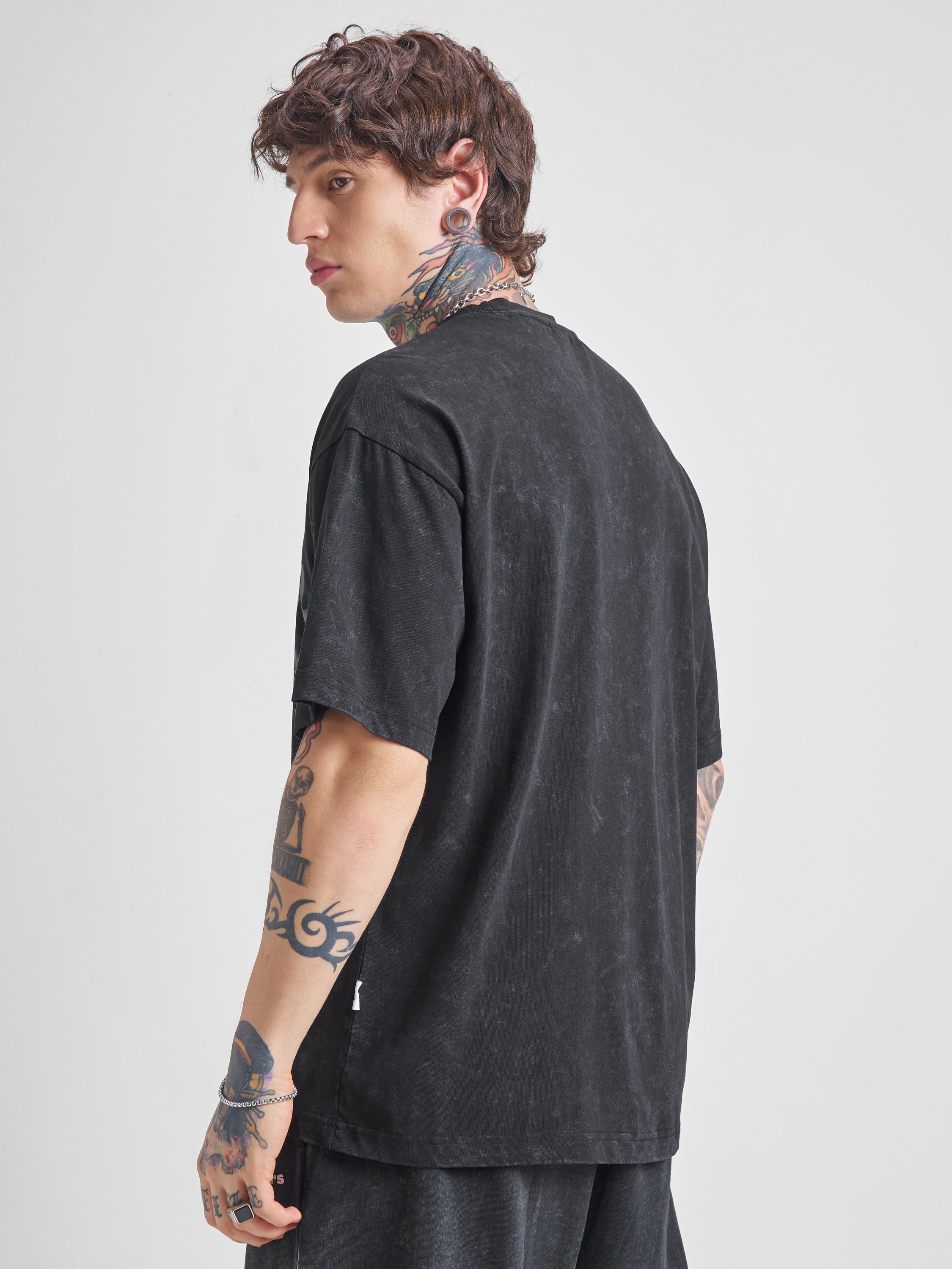 Highlander Men Black Printed Round Neck Oversized Fit T-Shirt - Black - Image 3