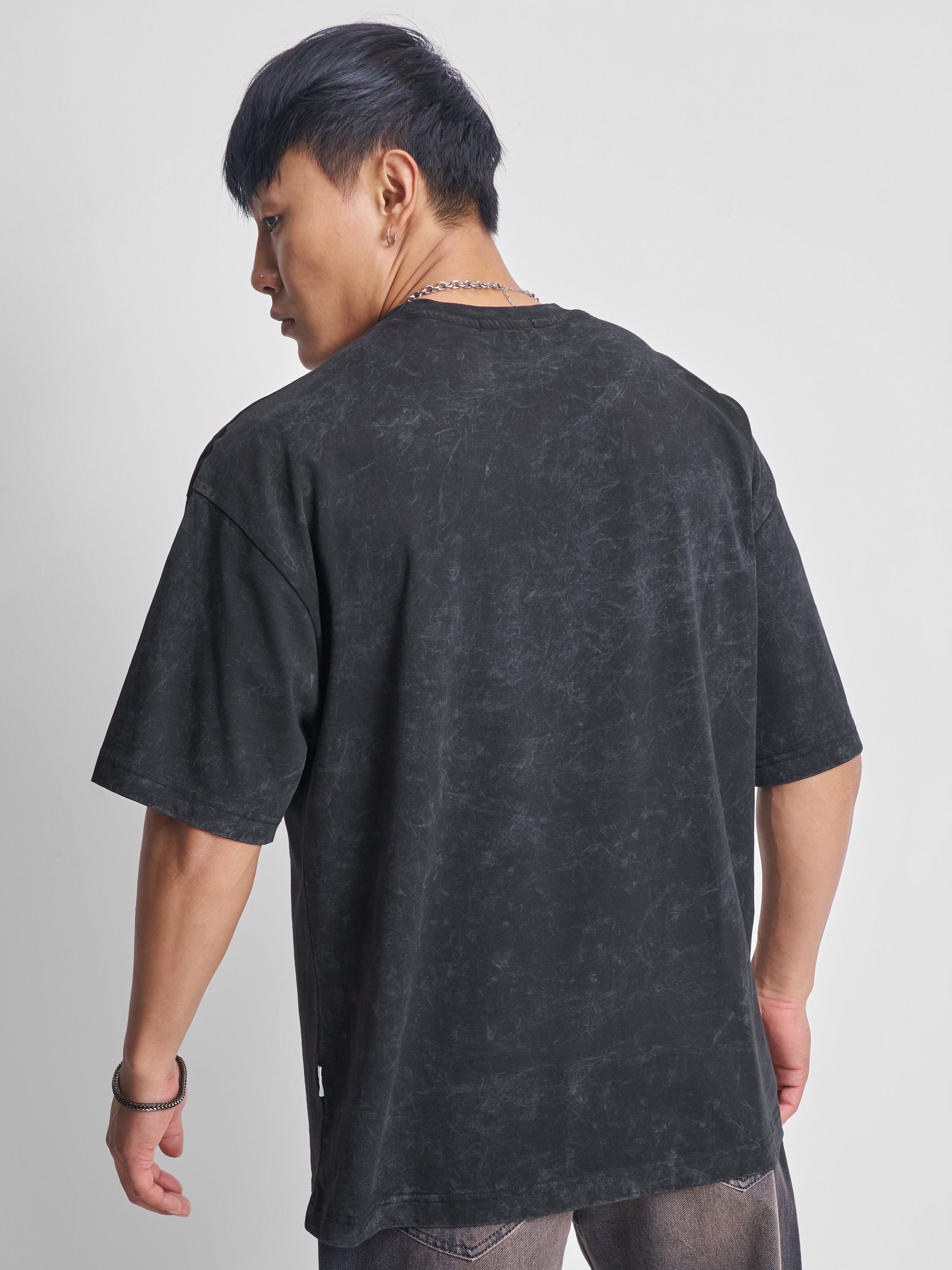 Highlander Men Black Printed Round Neck Oversized Fit T-Shirt - Black - Image 3