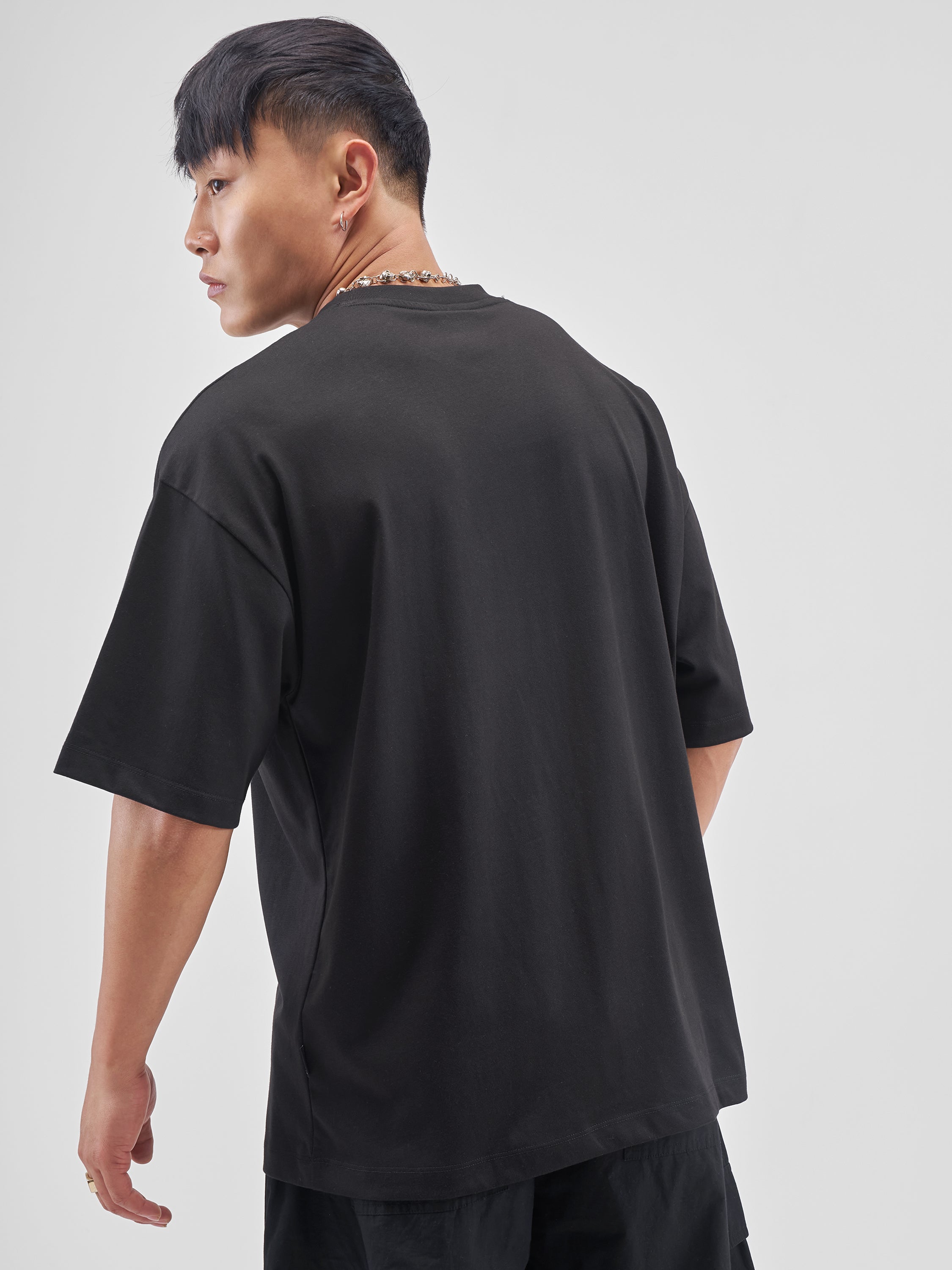Highlander Men Black Printed Round Neck Oversized Fit T-Shirt - Black - Image 3