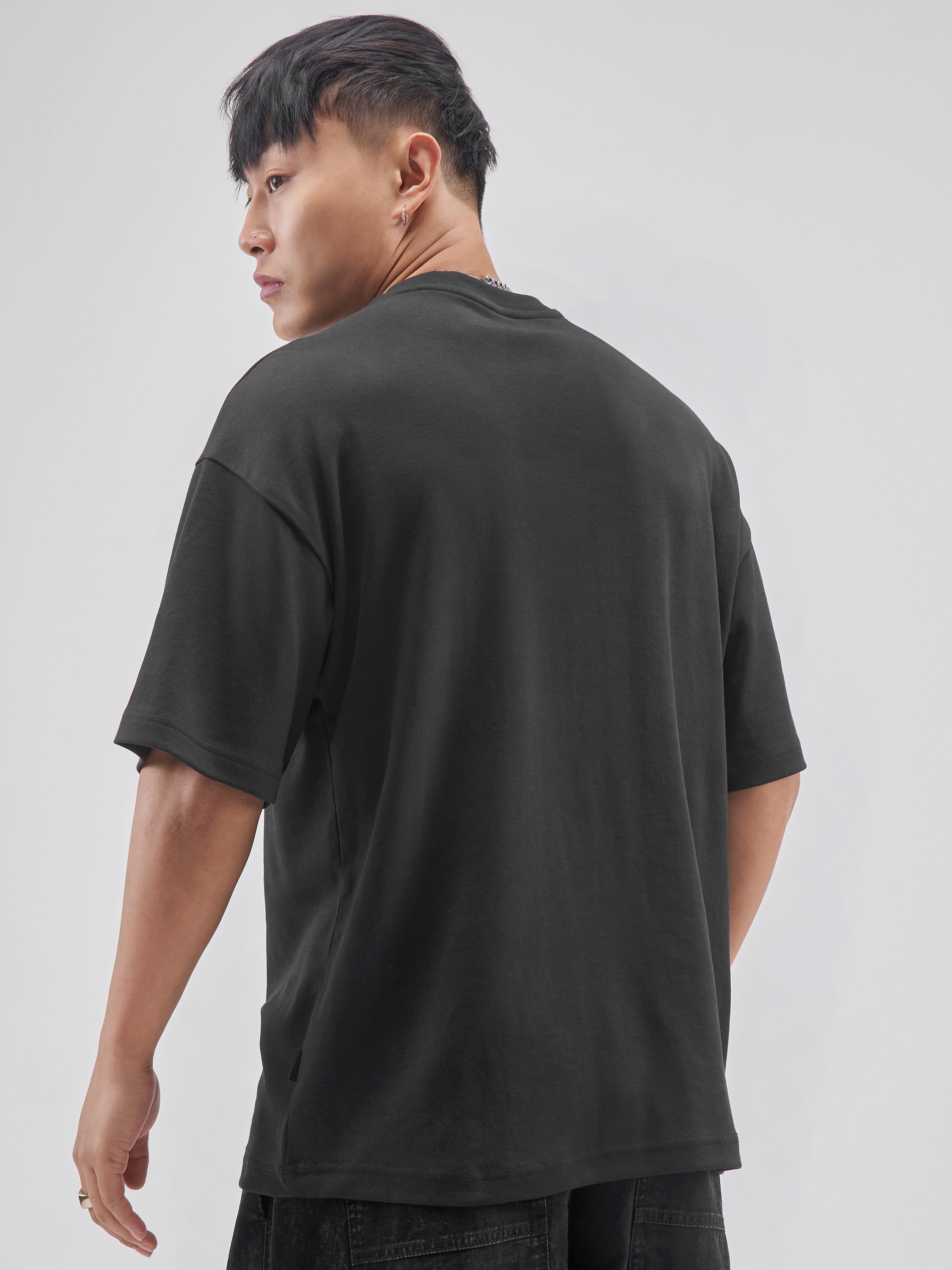 Highlander Men Black Printed Round Neck Oversized Fit T-Shirt - Black - Image 3