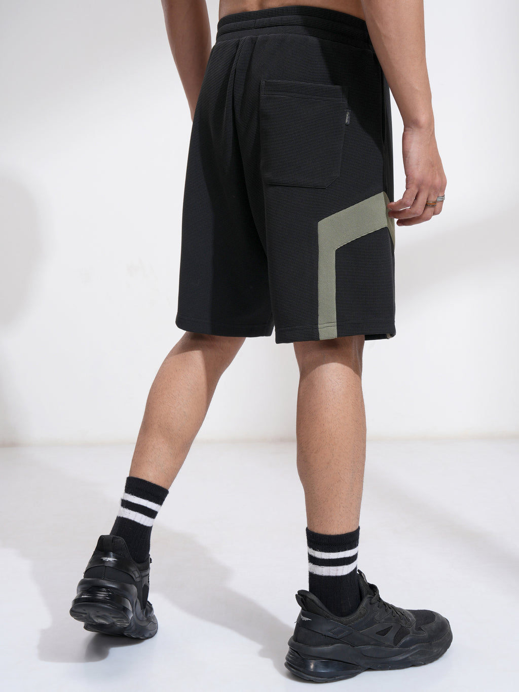 Highlander Men Black Regular Shorts - Black - Image 3