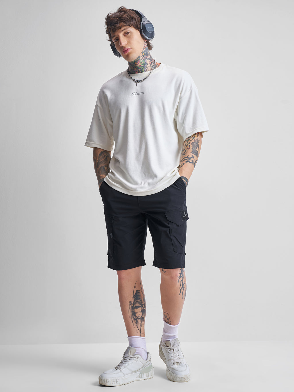Highlander Men Black Slim Fit Cargo Shorts - Black - Image 2