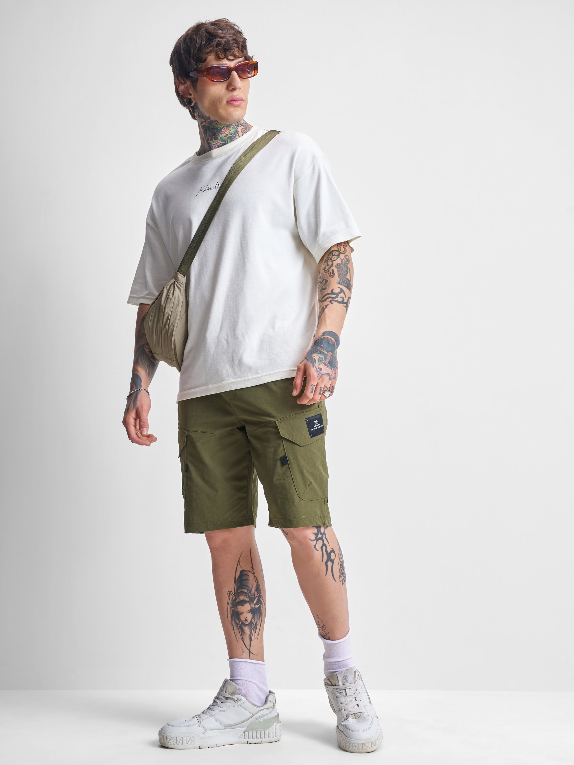 Highlander Men Green Slim Fit Cargo Shorts - Green - Image 2