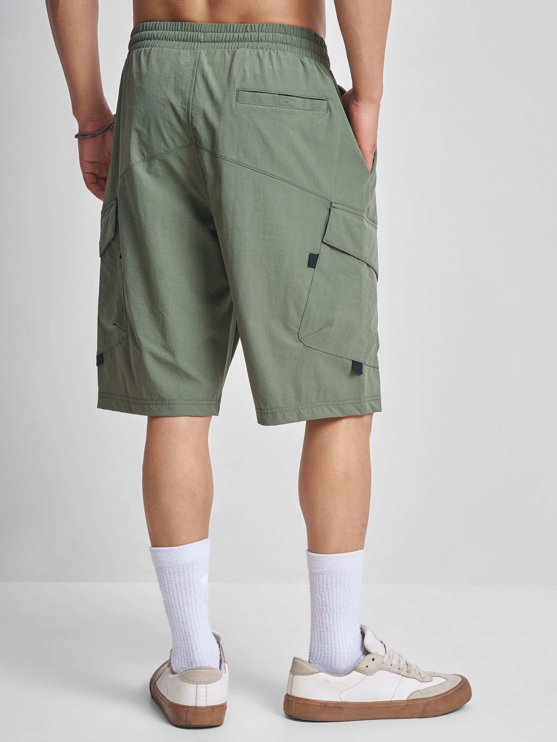 Highlander Men Green Slim Fit Cargo Shorts - Green - Image 3