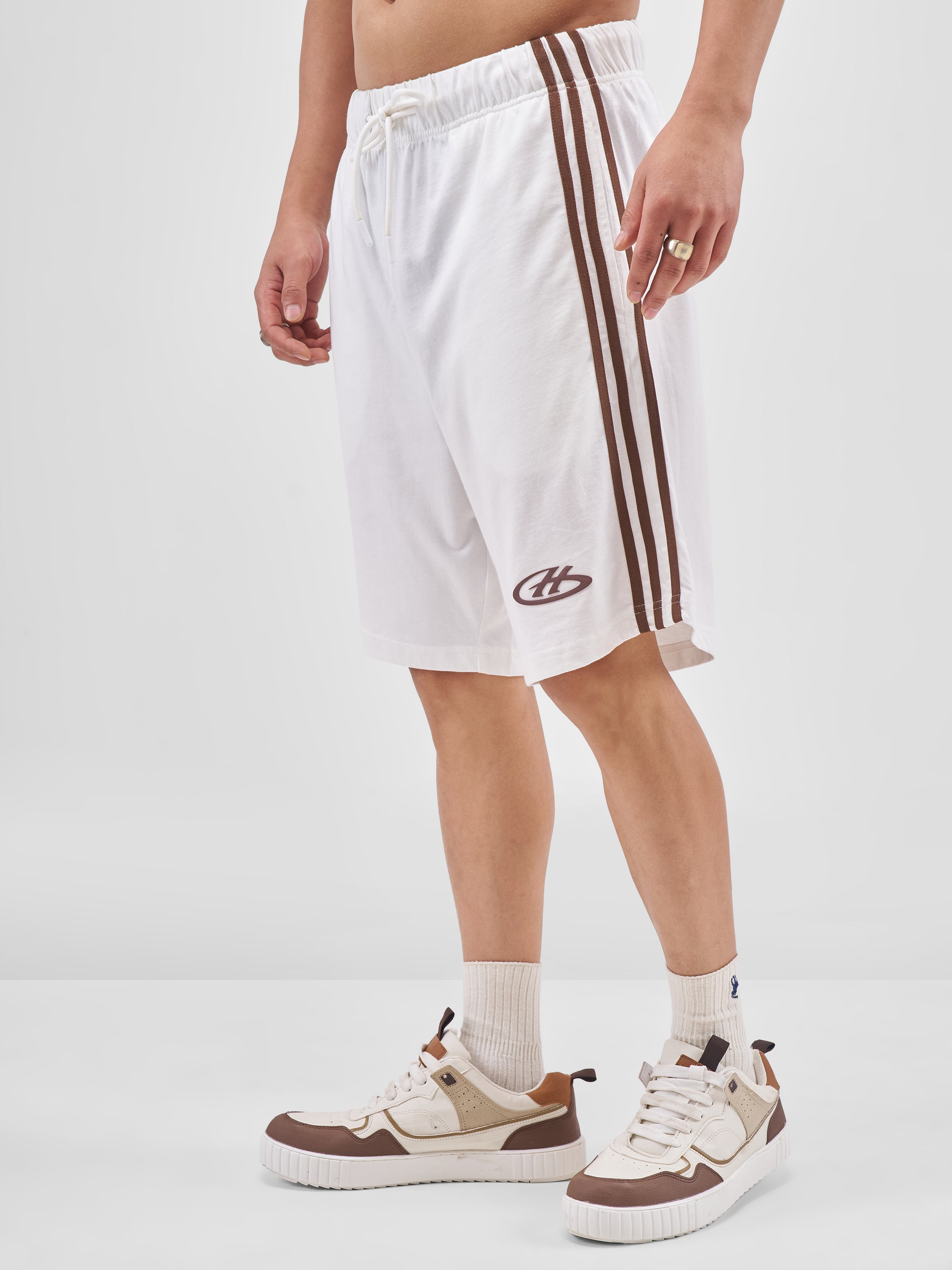 Highlander Men White Relaxed Fit Regular Shorts - White - Image 4