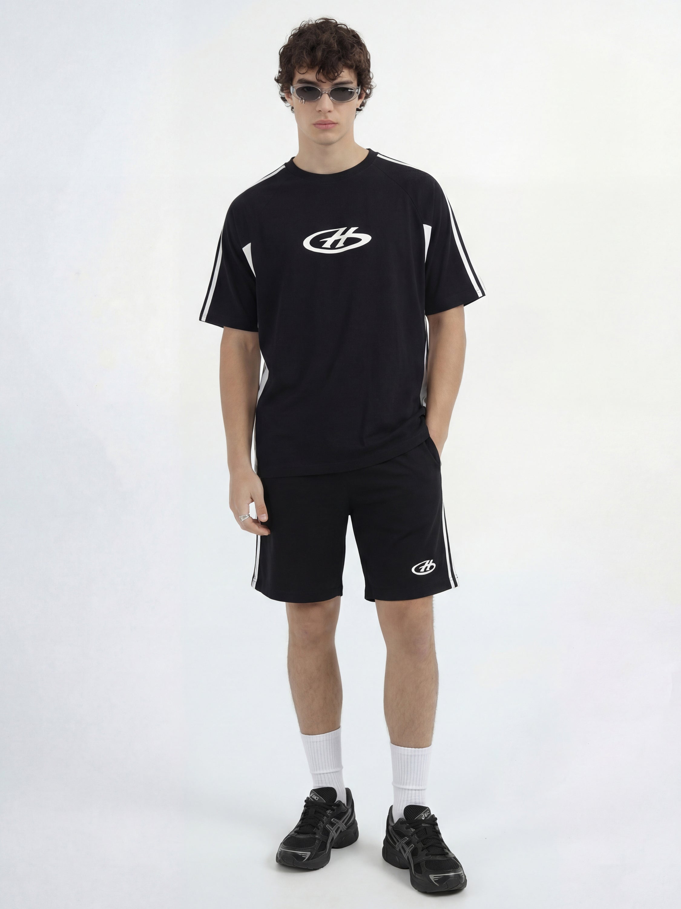 Highlander Men Black Relaxed Fit Regular Shorts - Black - Image 2