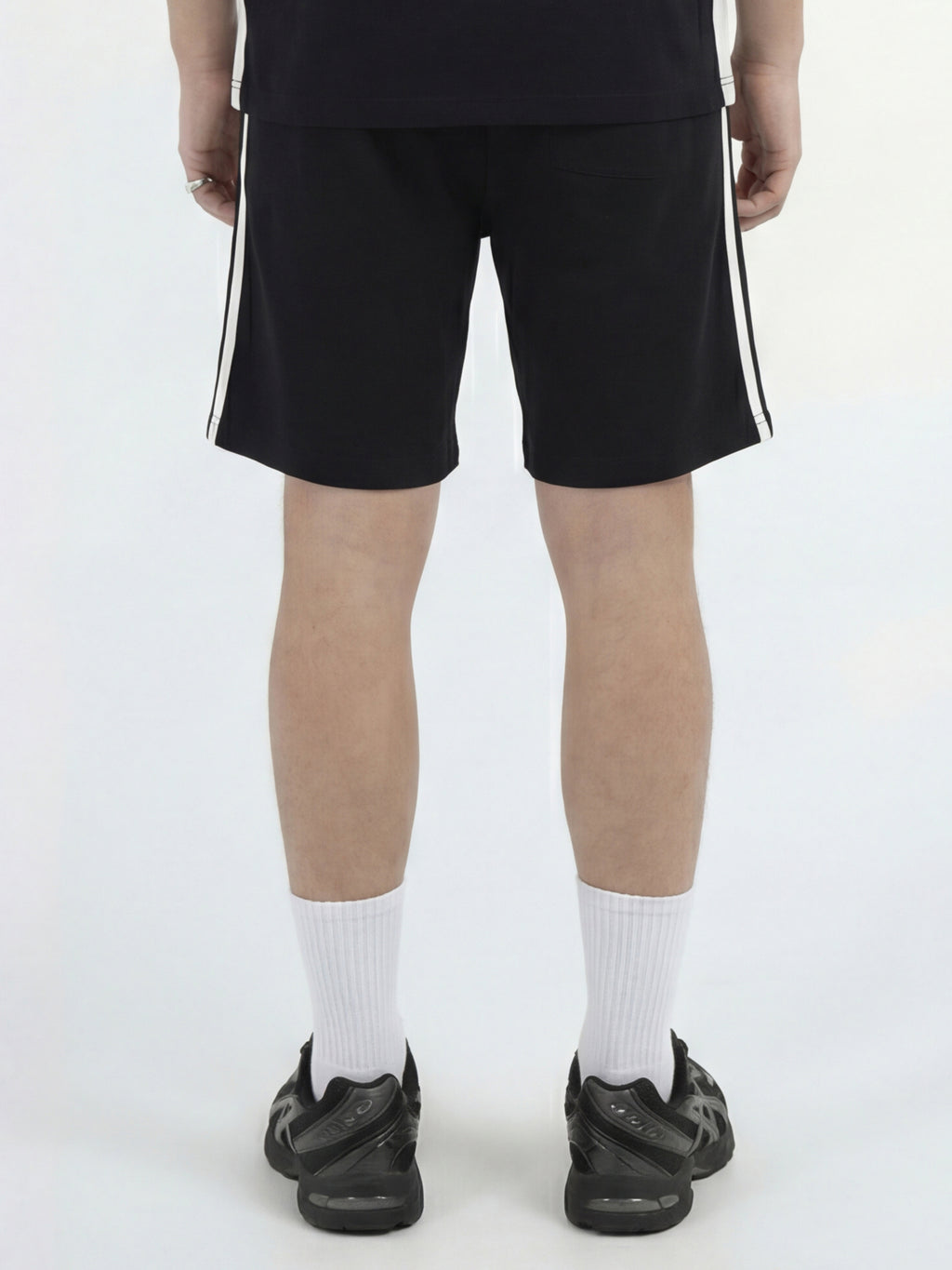 Highlander Men Black Relaxed Fit Regular Shorts - Black - Image 3