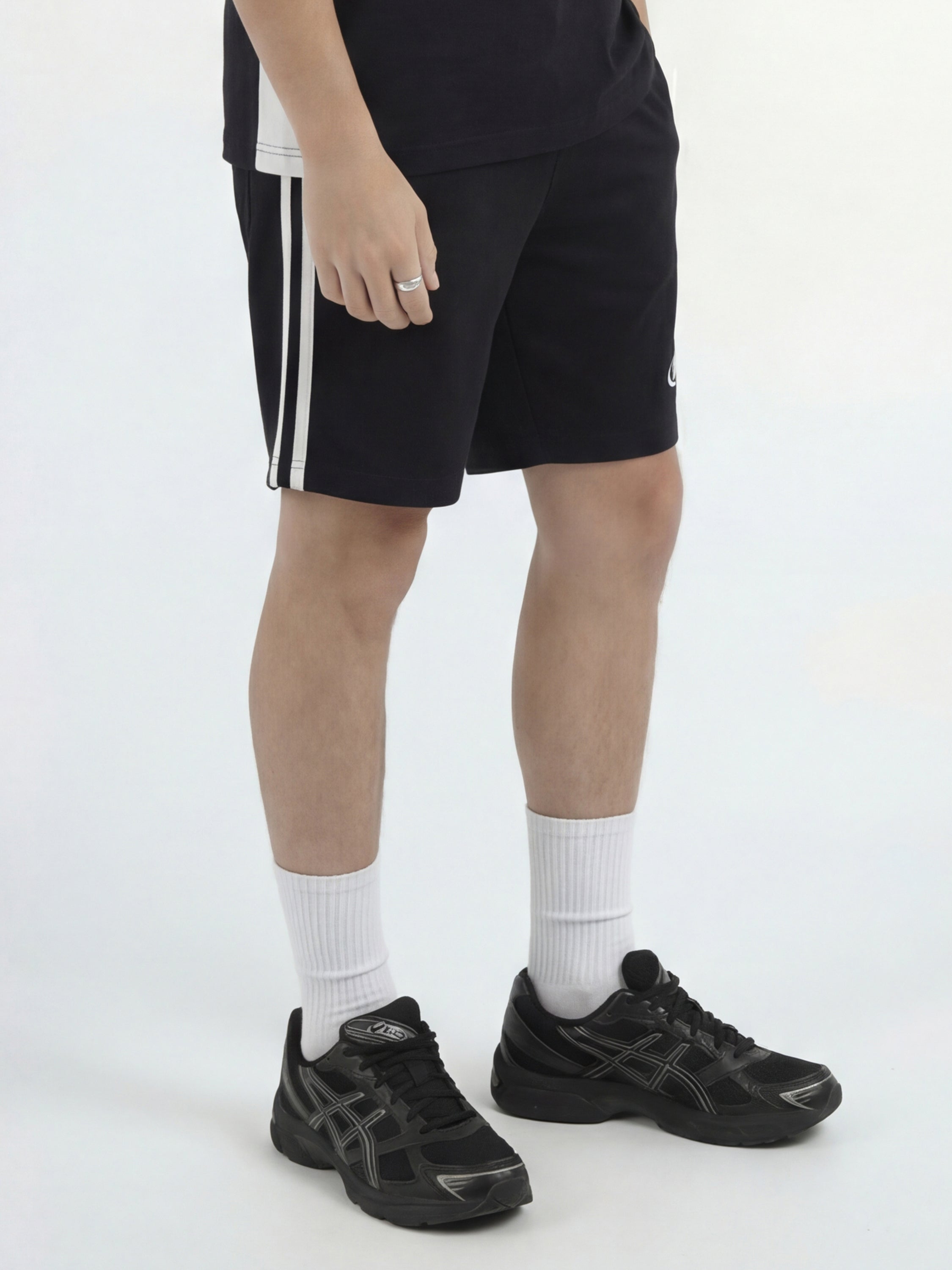 Highlander Men Black Relaxed Fit Regular Shorts - Black - Image 6