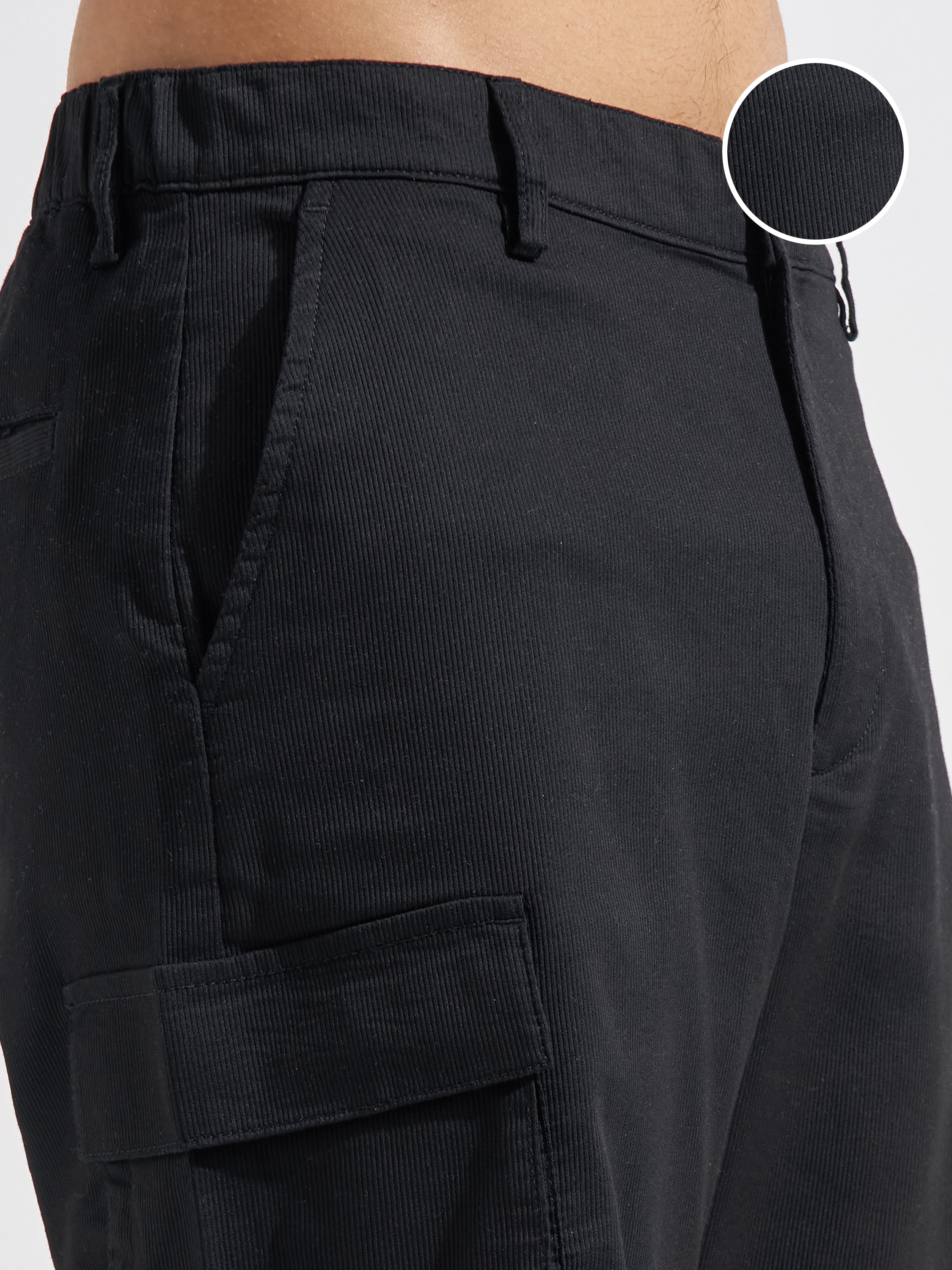 Highlander Men Black Relaxed Fit Cargo Shorts