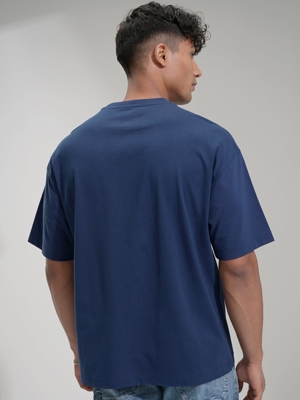 Marvel By Highlander Men Navy Blue Venom Printed Round Neck Oversized Fit T-Shirt - Navy Blue - Image 3