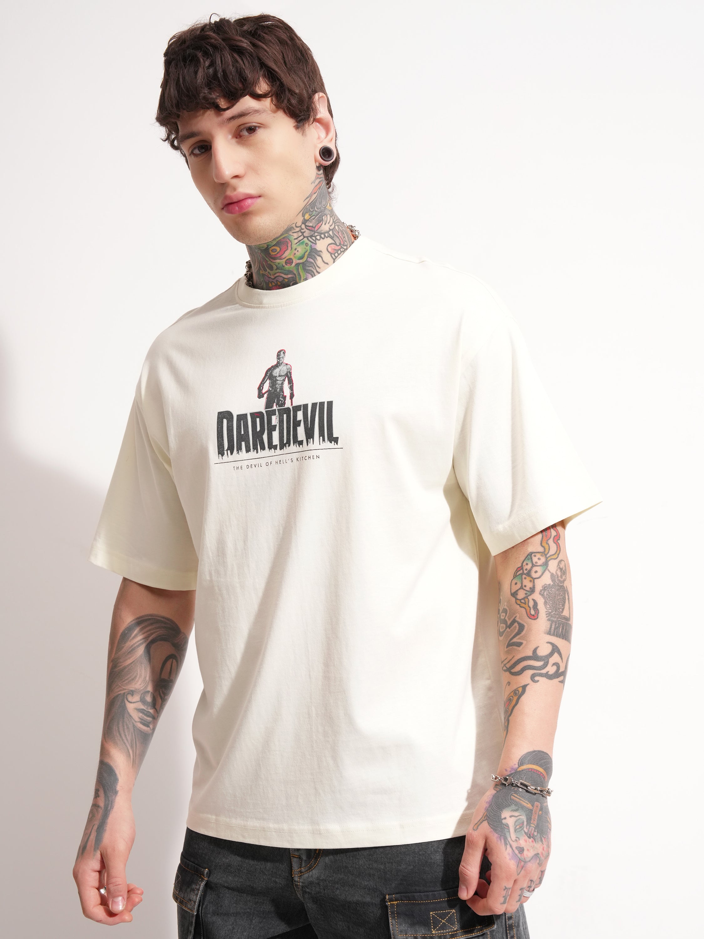 Marvel By Highlander Men Off White Dare Devil Printed Round Neck Oversized Fit T-Shirt - Off White - Image 4