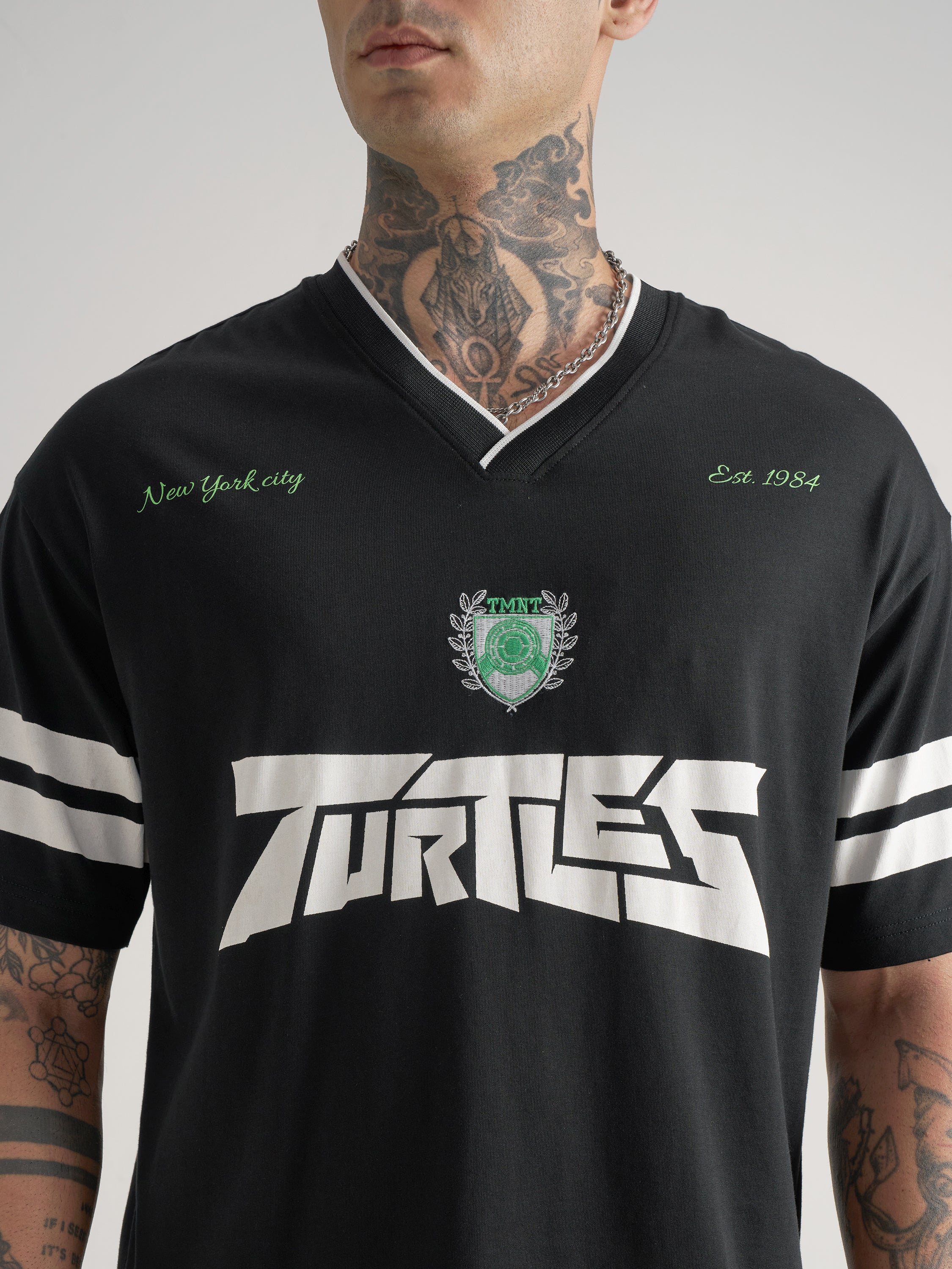 Highlander Men Black Ninja Turtles Printed V-Neck Oversized Fit T-Shirt - Black - Image 7