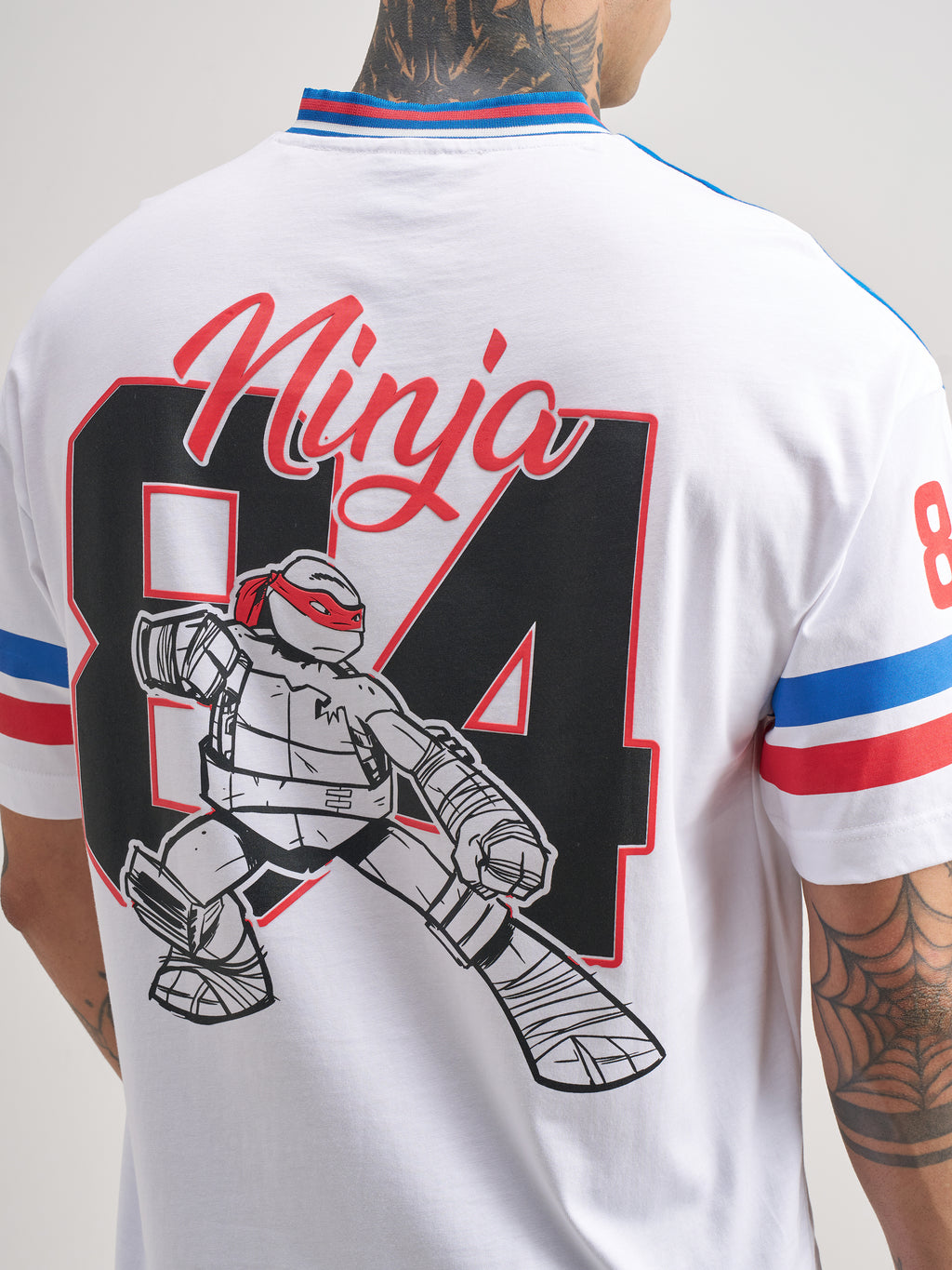 Highlander Men White Ninja Turtles Printed V-Neck Oversized Fit T-Shirt - White - Image 7
