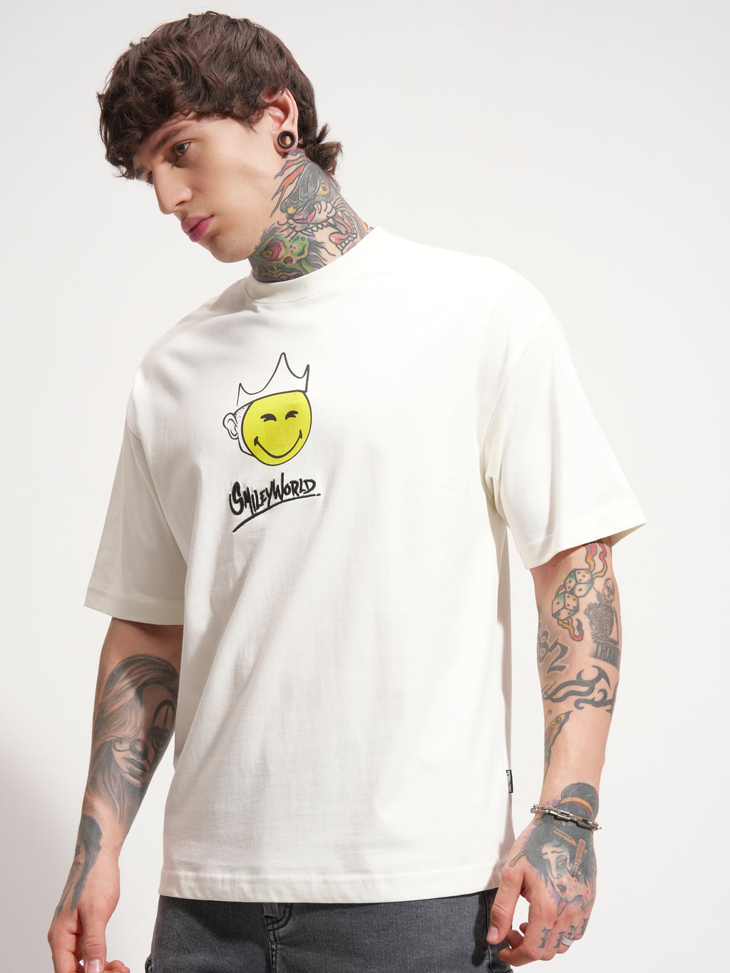 Highlander Men Off White SmileyWorldÂ® Printed Round Neck Oversized Fit T-Shirt - Off White - Image 4