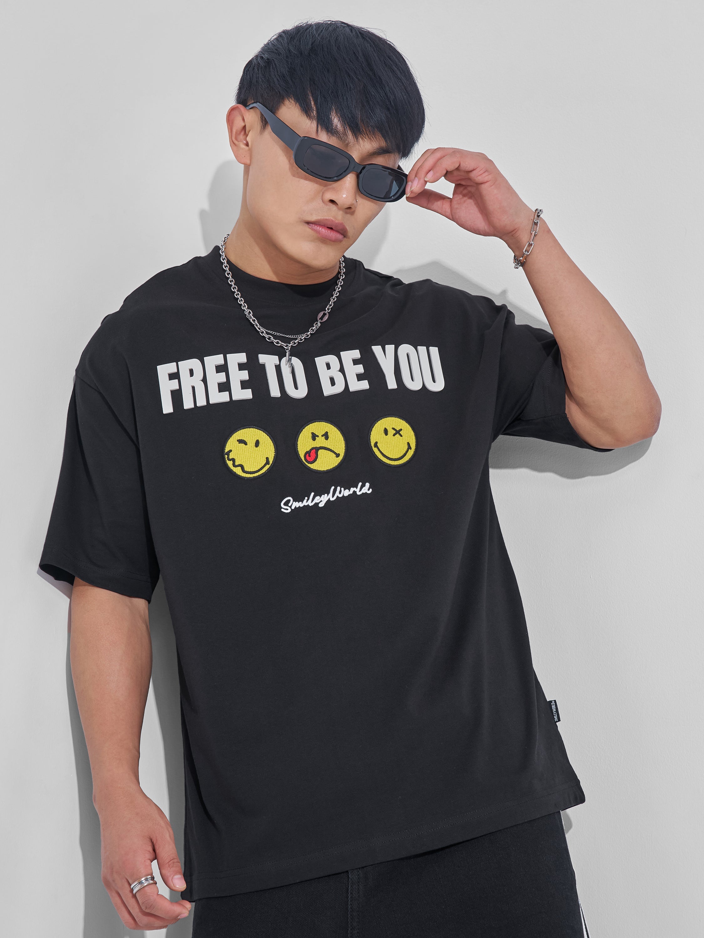 Highlander Men Black Smiley Printed Round Neck Oversized Fit T-Shirt - Black - Image 1