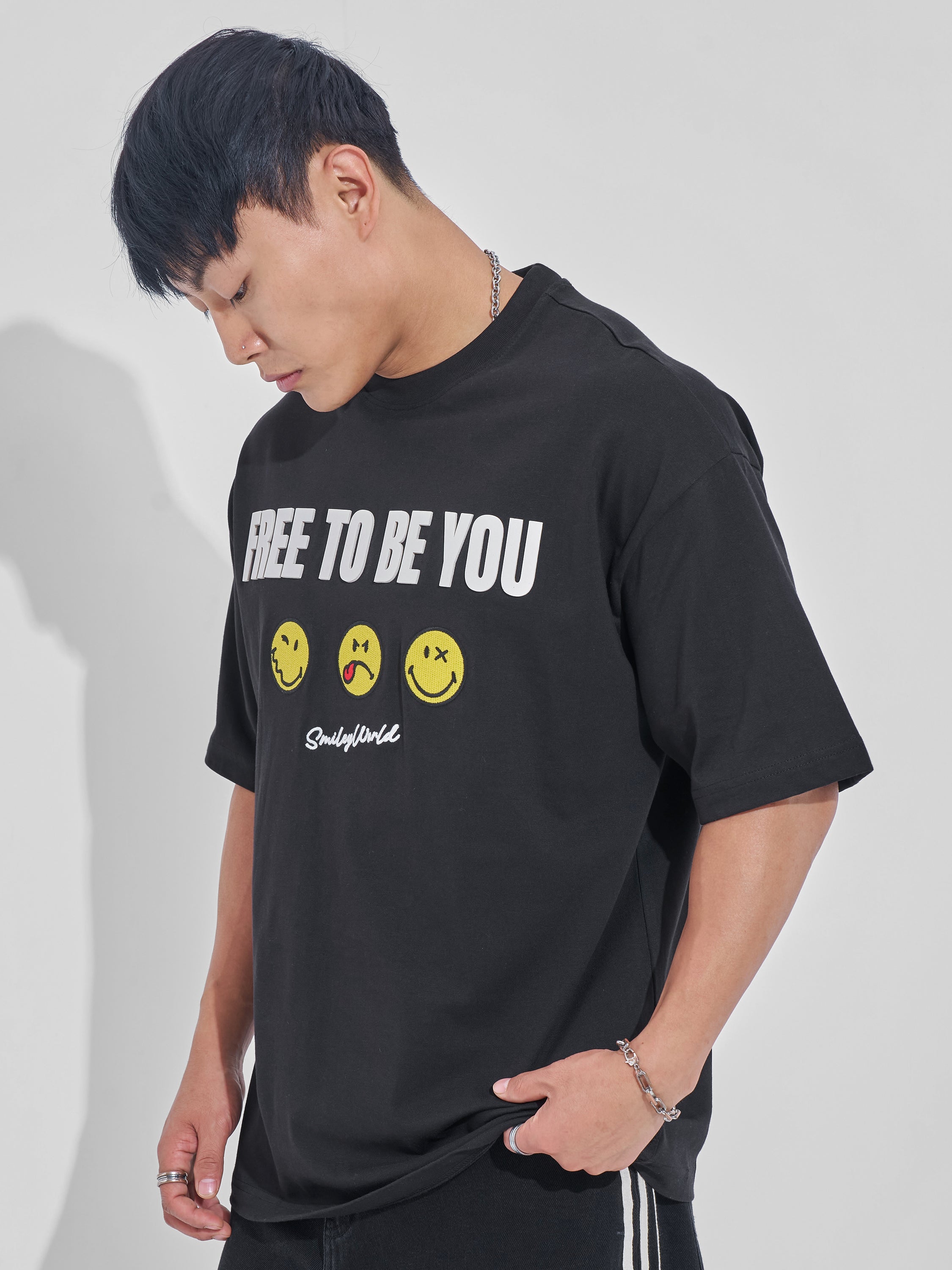 Highlander Men Black Smiley Printed Round Neck Oversized Fit T-Shirt - Black - Image 4