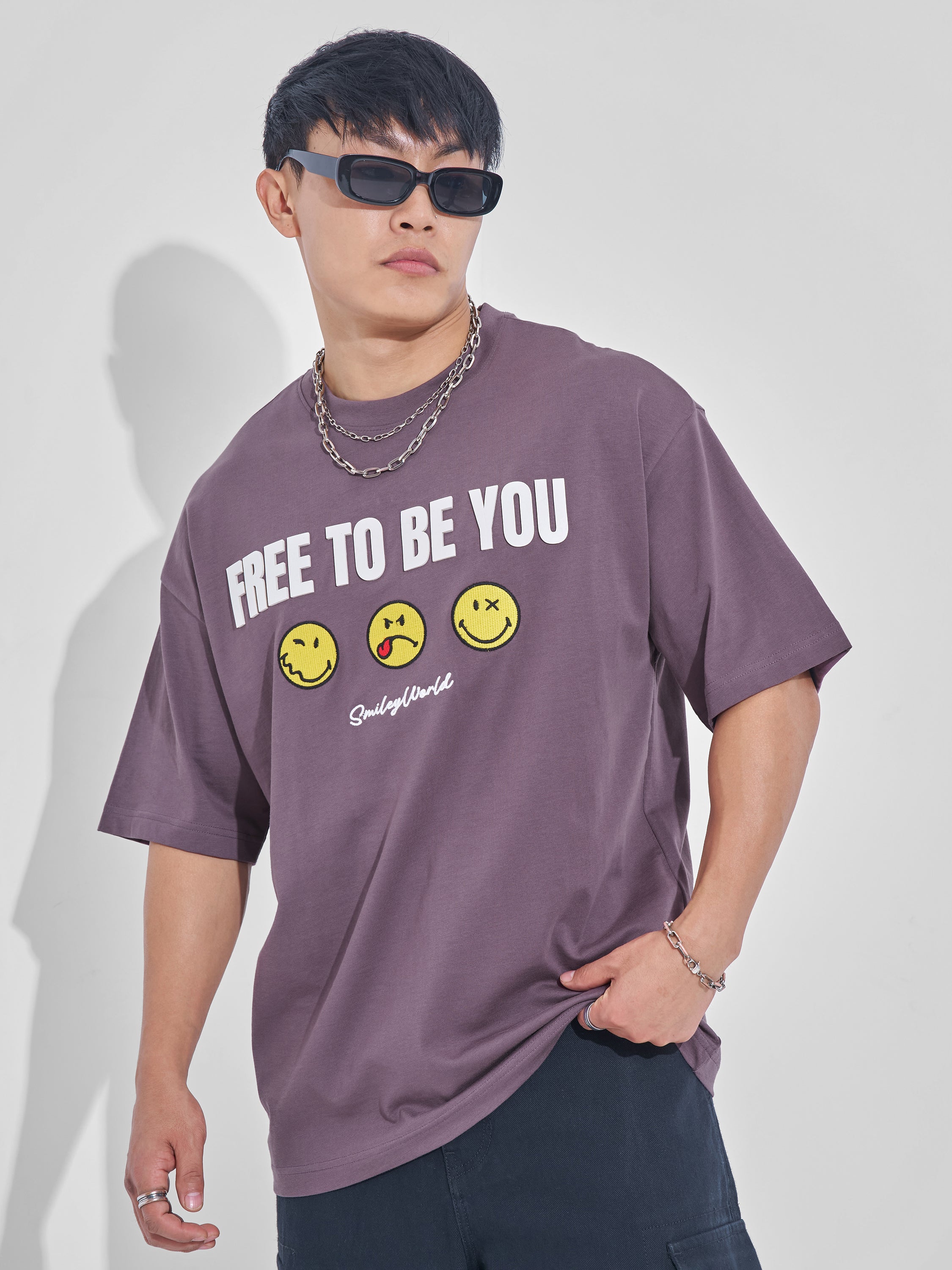 Highlander Men Mauve Smiley Printed Round Neck Oversized Fit T-Shirt - Mauve - Image 1
