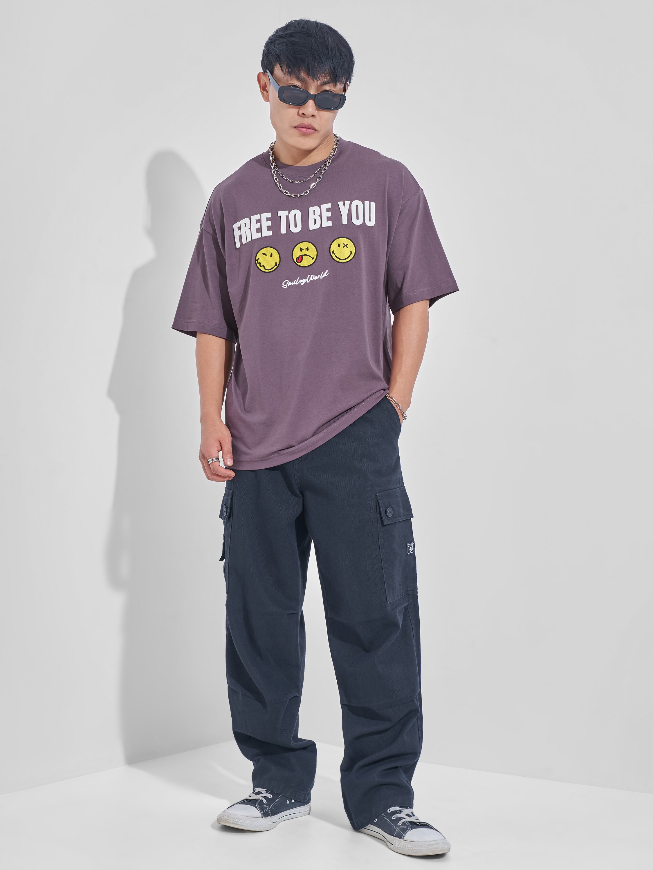 Highlander Men Mauve Smiley Printed Round Neck Oversized Fit T-Shirt - Mauve - Image 2