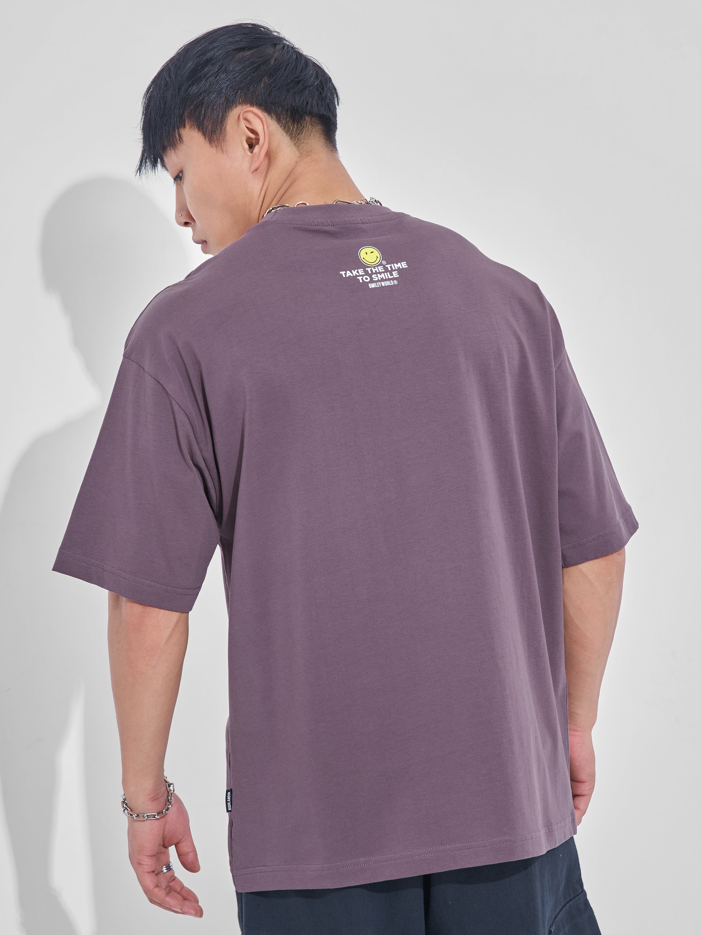 Highlander Men Mauve Smiley Printed Round Neck Oversized Fit T-Shirt - Mauve - Image 3