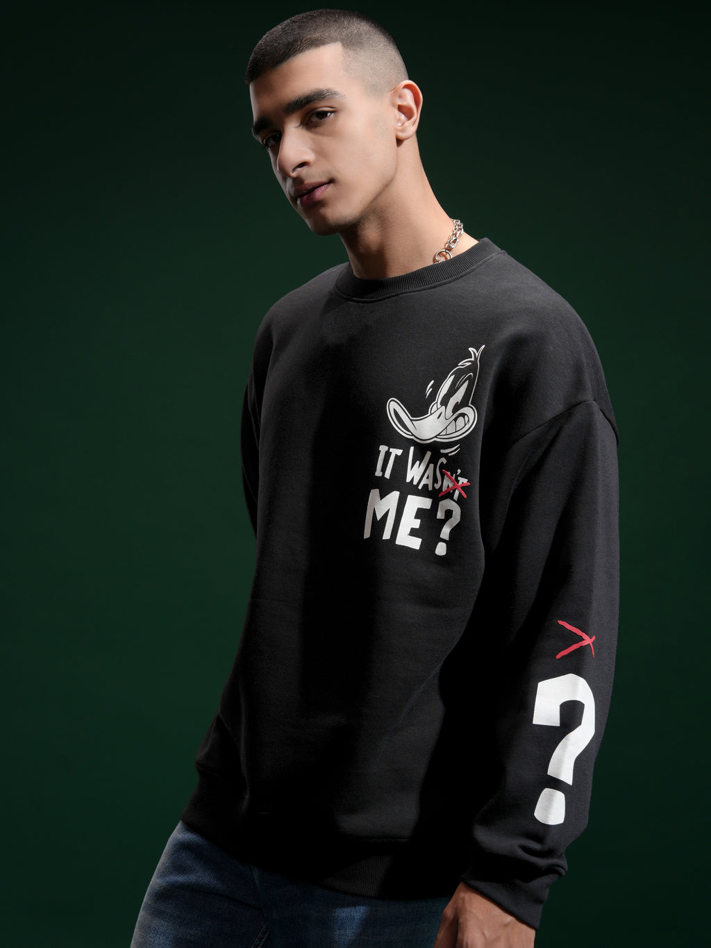 WB By Highlander Men Black Daffy Duck Round Neck Pullover Sweatshirt - Black - Image 4