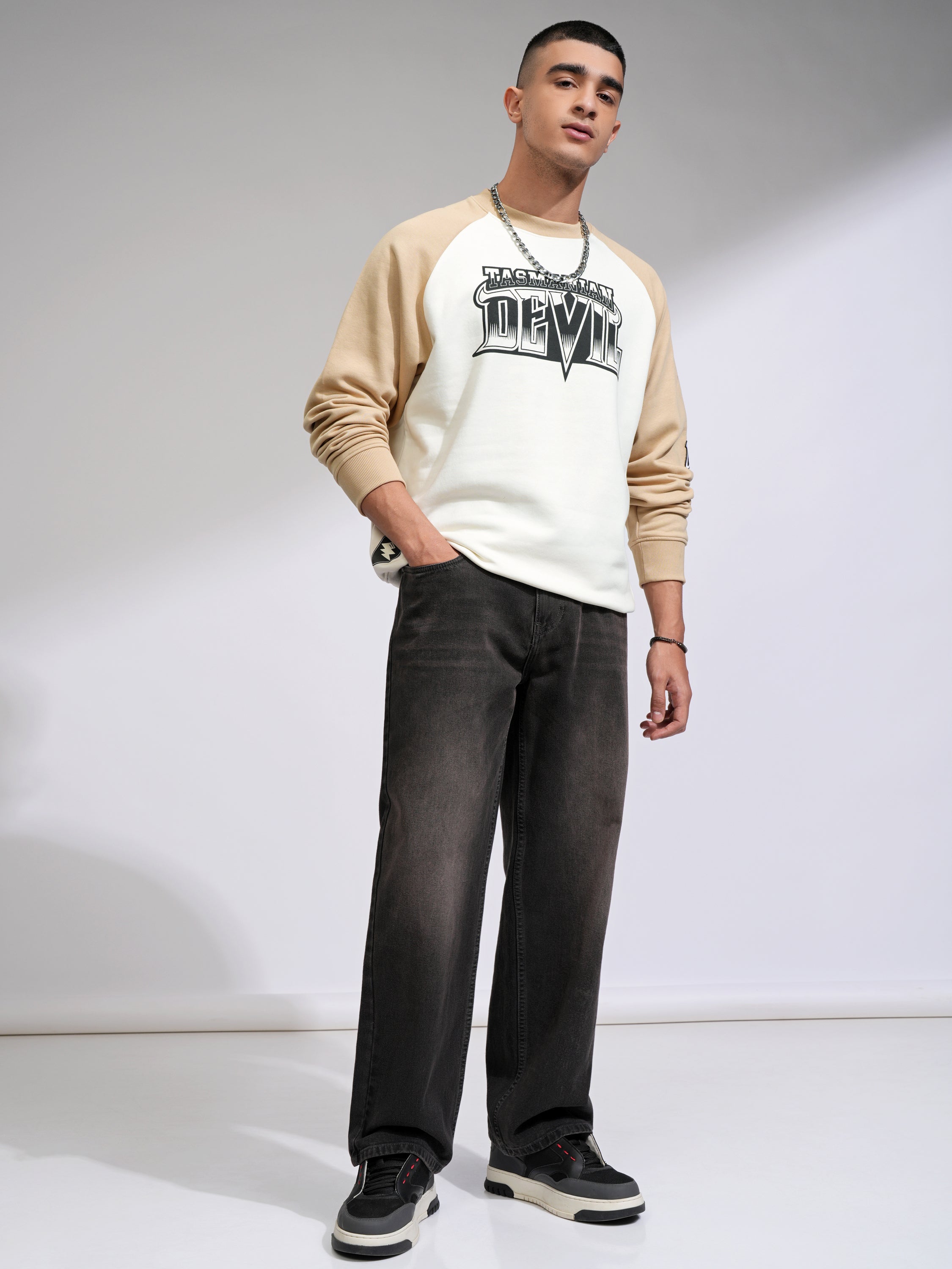 WB By Highlander Men White Looney Tunes Round Neck Pullover Sweatshirt - White - Image 2