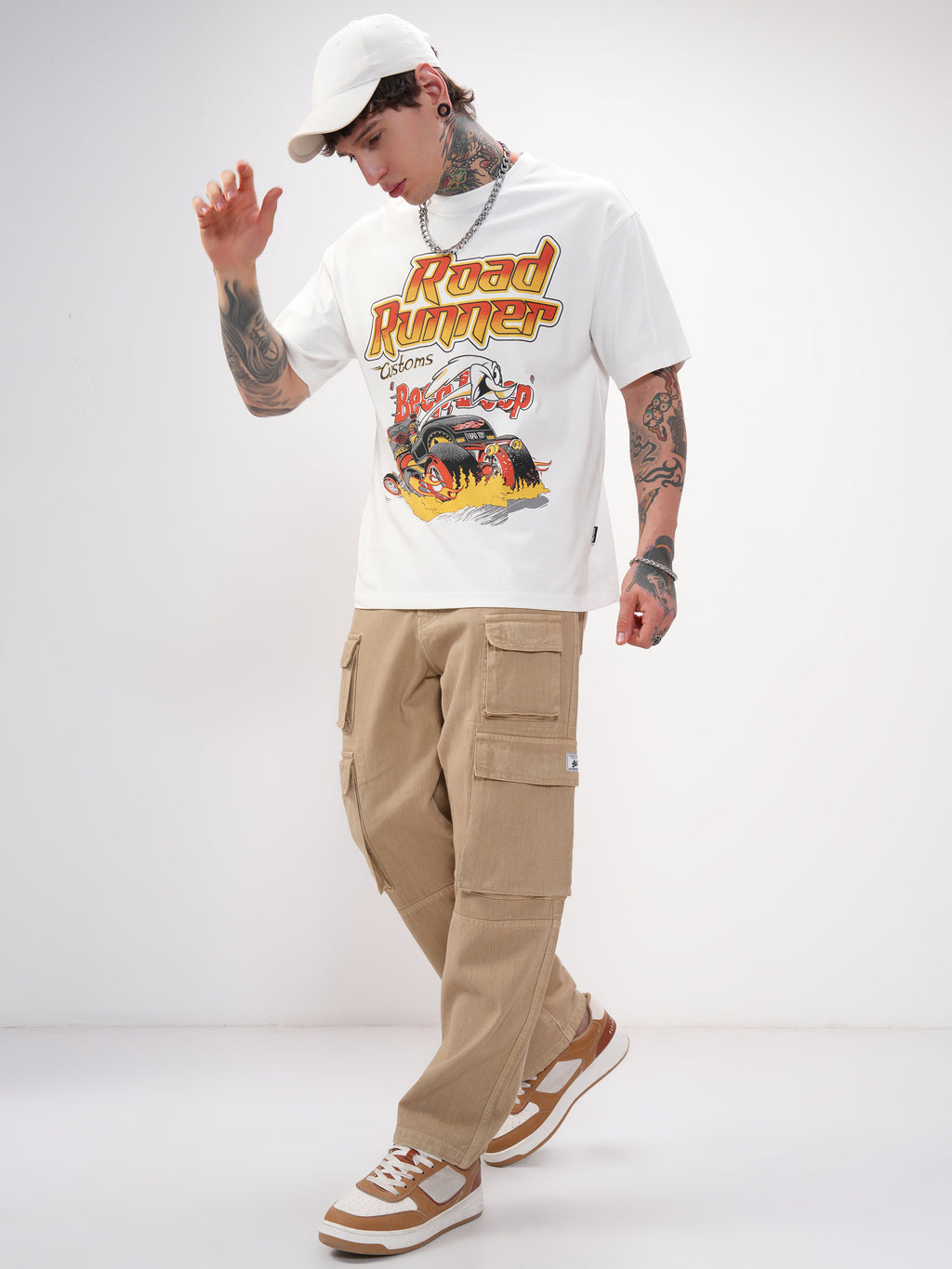 WB By Highlander Men White Looney Tunes Printed Round Neck Oversized Fit T-Shirt - White - Image 2