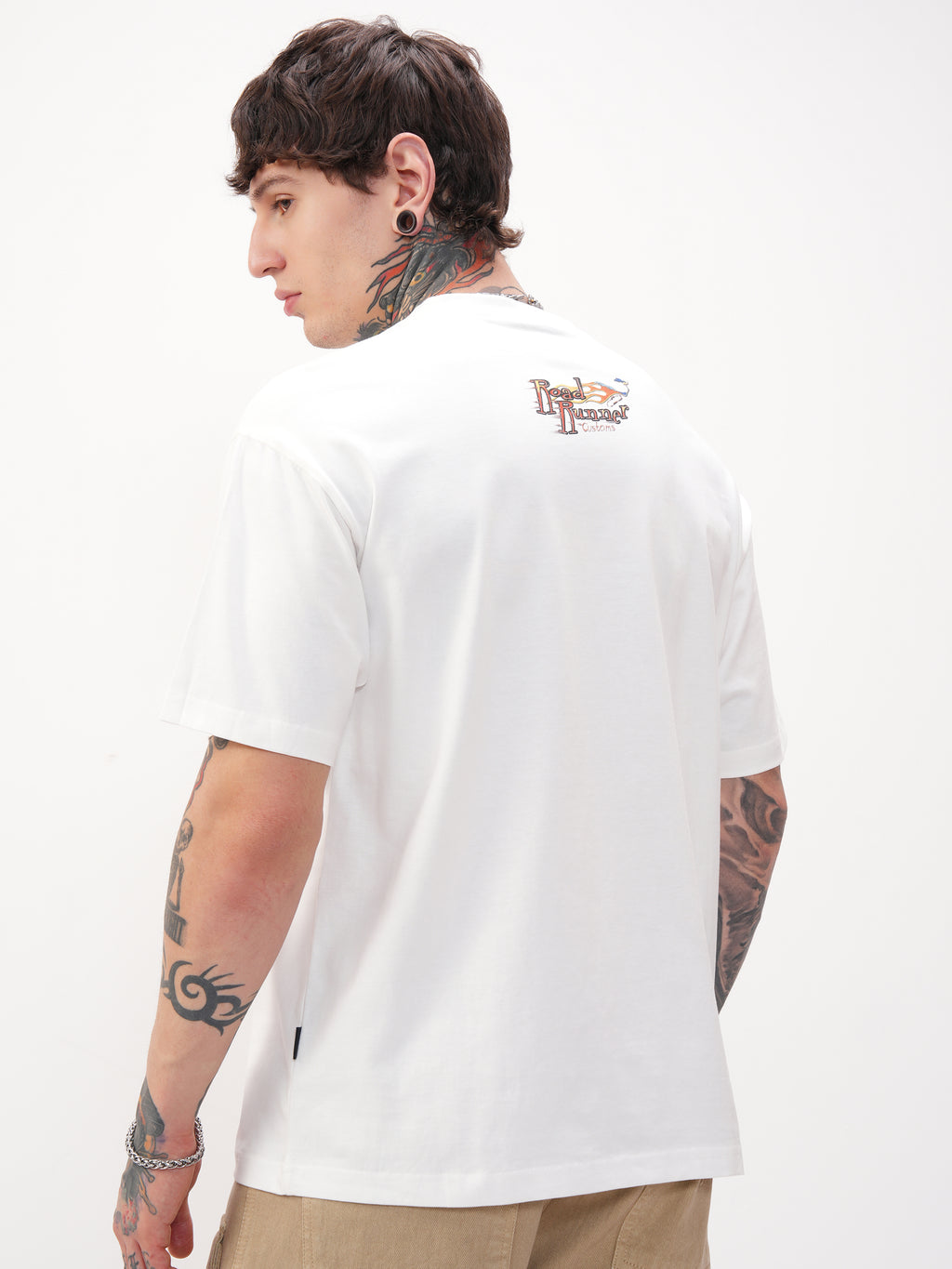 WB By Highlander Men White Looney Tunes Printed Round Neck Oversized Fit T-Shirt - White - Image 3