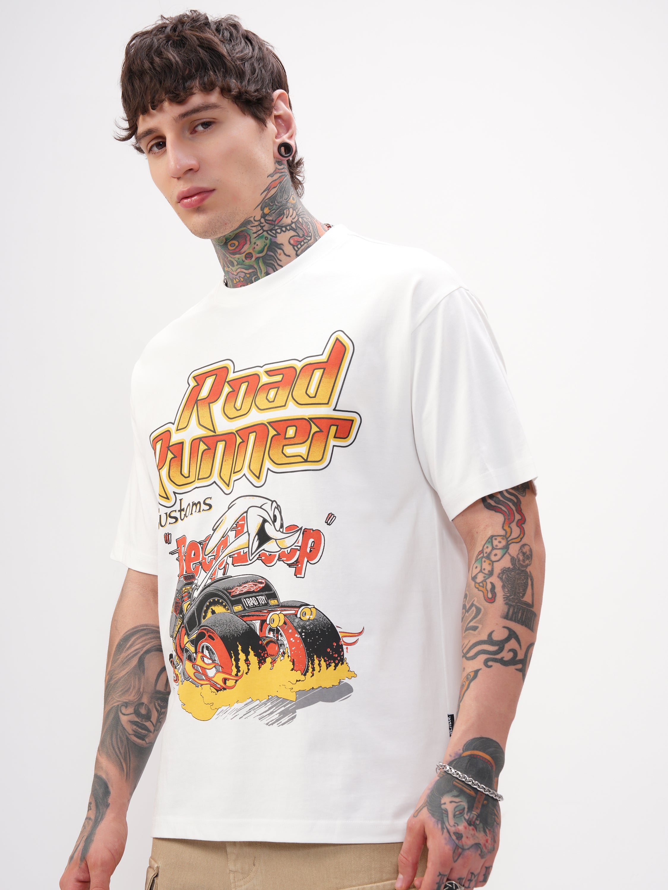 WB By Highlander Men White Looney Tunes Printed Round Neck Oversized Fit T-Shirt - White - Image 4