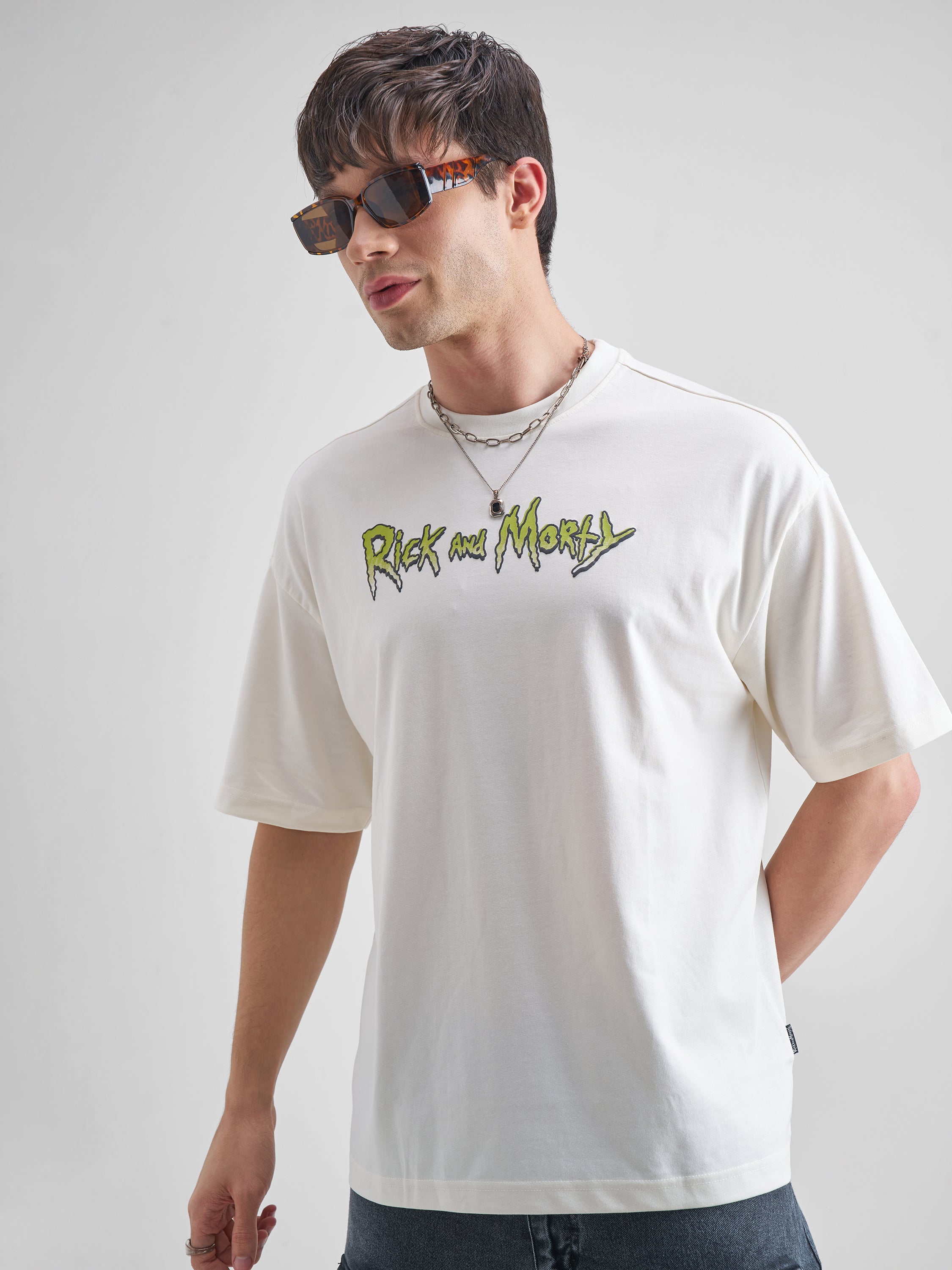 Highlander Men White Rick And Morty Printed Round Neck Oversized Fit T-Shirt - White - Image 3