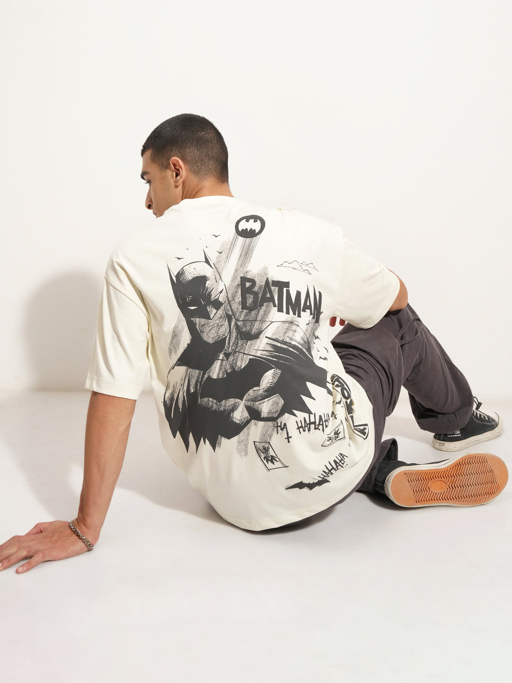 DC By Highlander Men Off White Batman Printed Round Neck Oversized Fit T-Shirt - Off White - Image 2