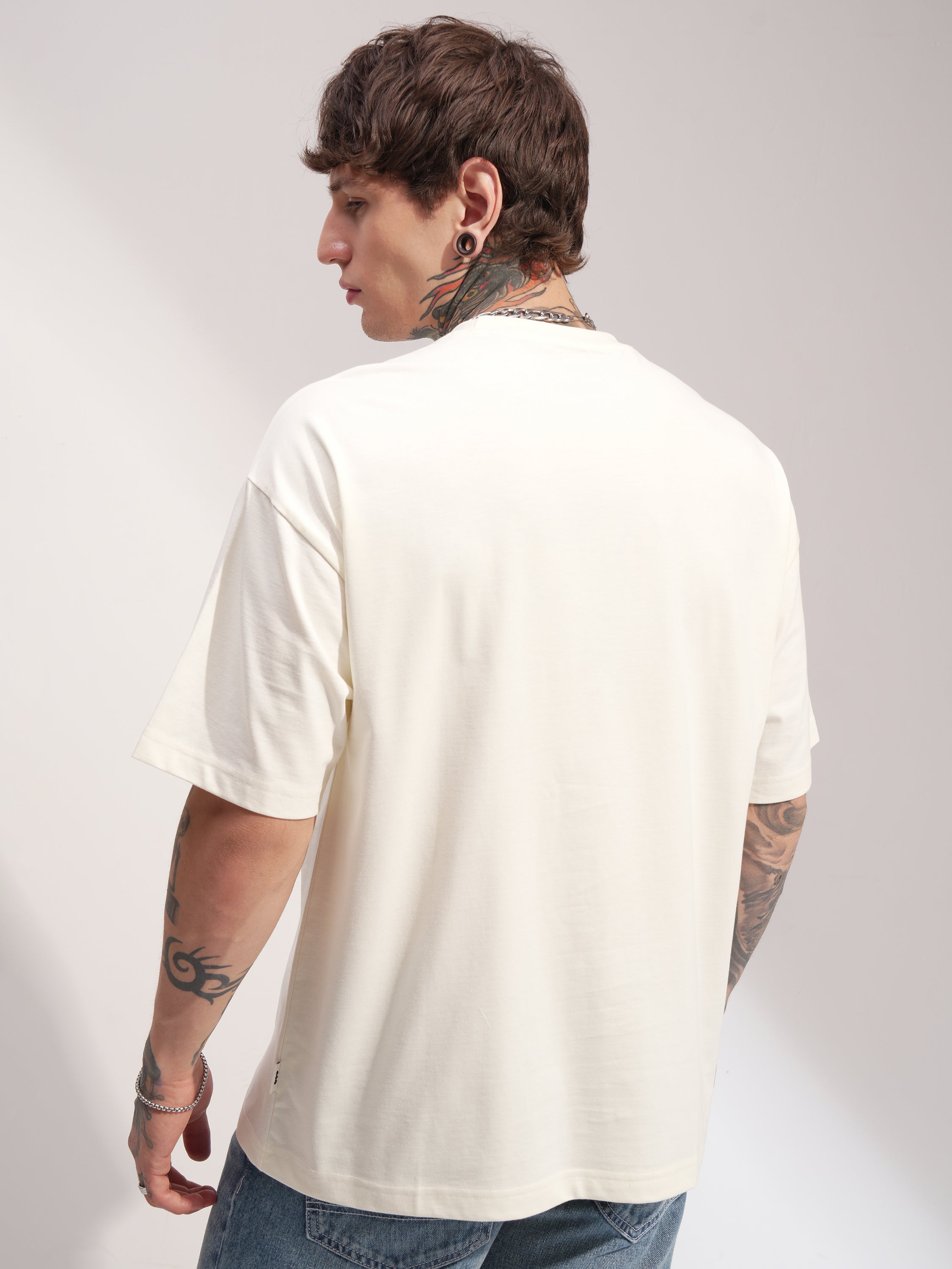 DC By Highlander Men Off White Batman Printed Round Neck Oversized Fit T-Shirt - Off White - Image 3