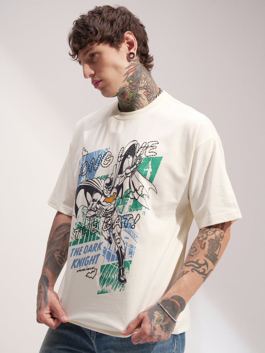 DC By Highlander Men Off White Batman Printed Round Neck Oversized Fit T-Shirt - Off White - Image 4