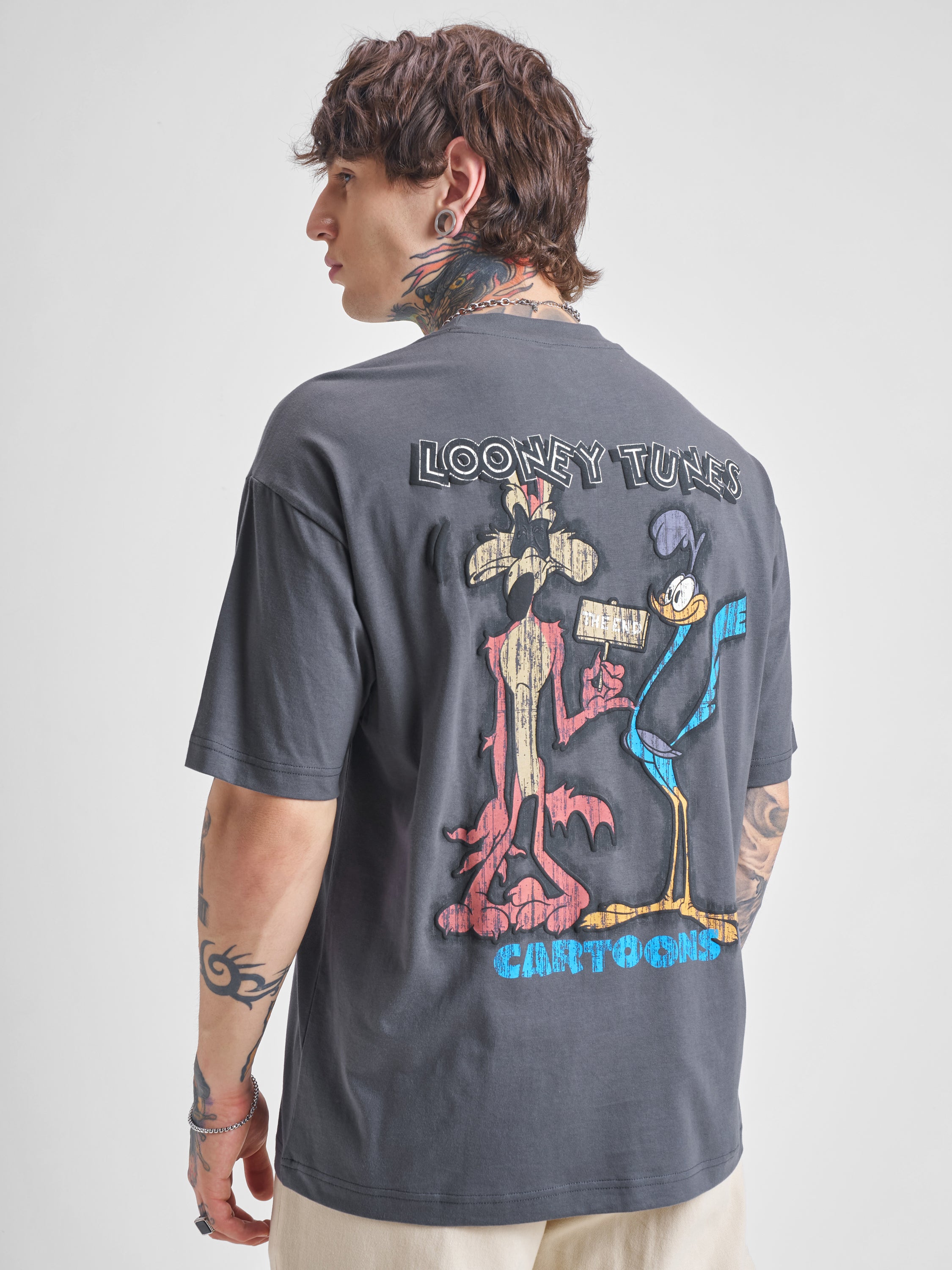 WB By Highlander Men Grey Looney Tunes Printed Round Neck Oversized Fit T-Shirt - Grey - Image 3