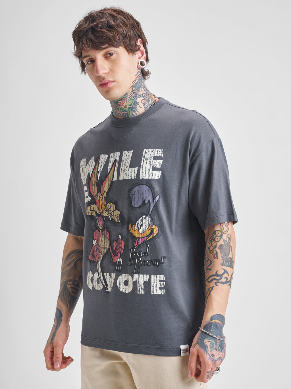 WB By Highlander Men Grey Looney Tunes Printed Round Neck Oversized Fit T-Shirt - Grey - Image 4