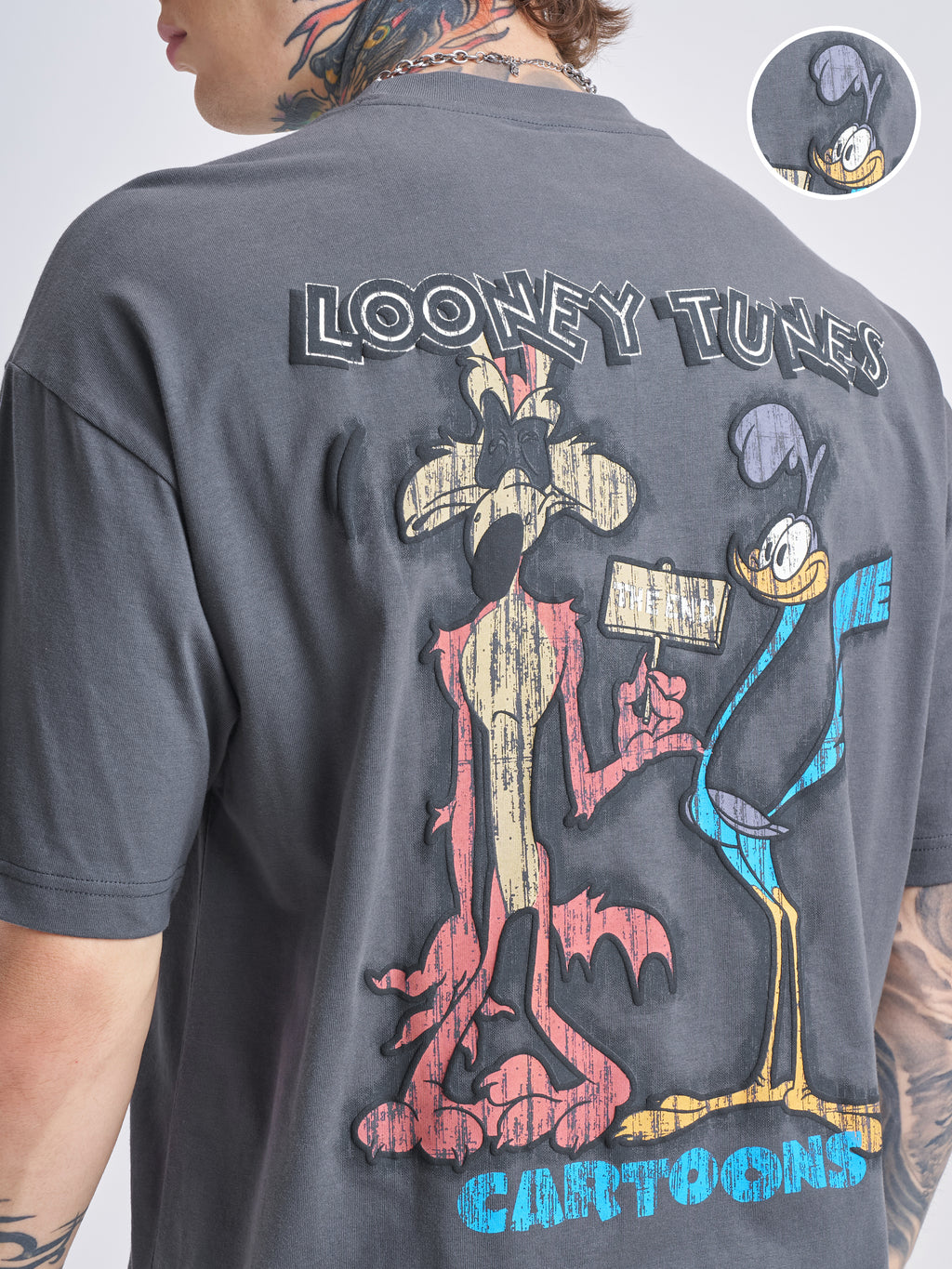WB By Highlander Men Grey Looney Tunes Printed Round Neck Oversized Fit T-Shirt - Grey - Image 5