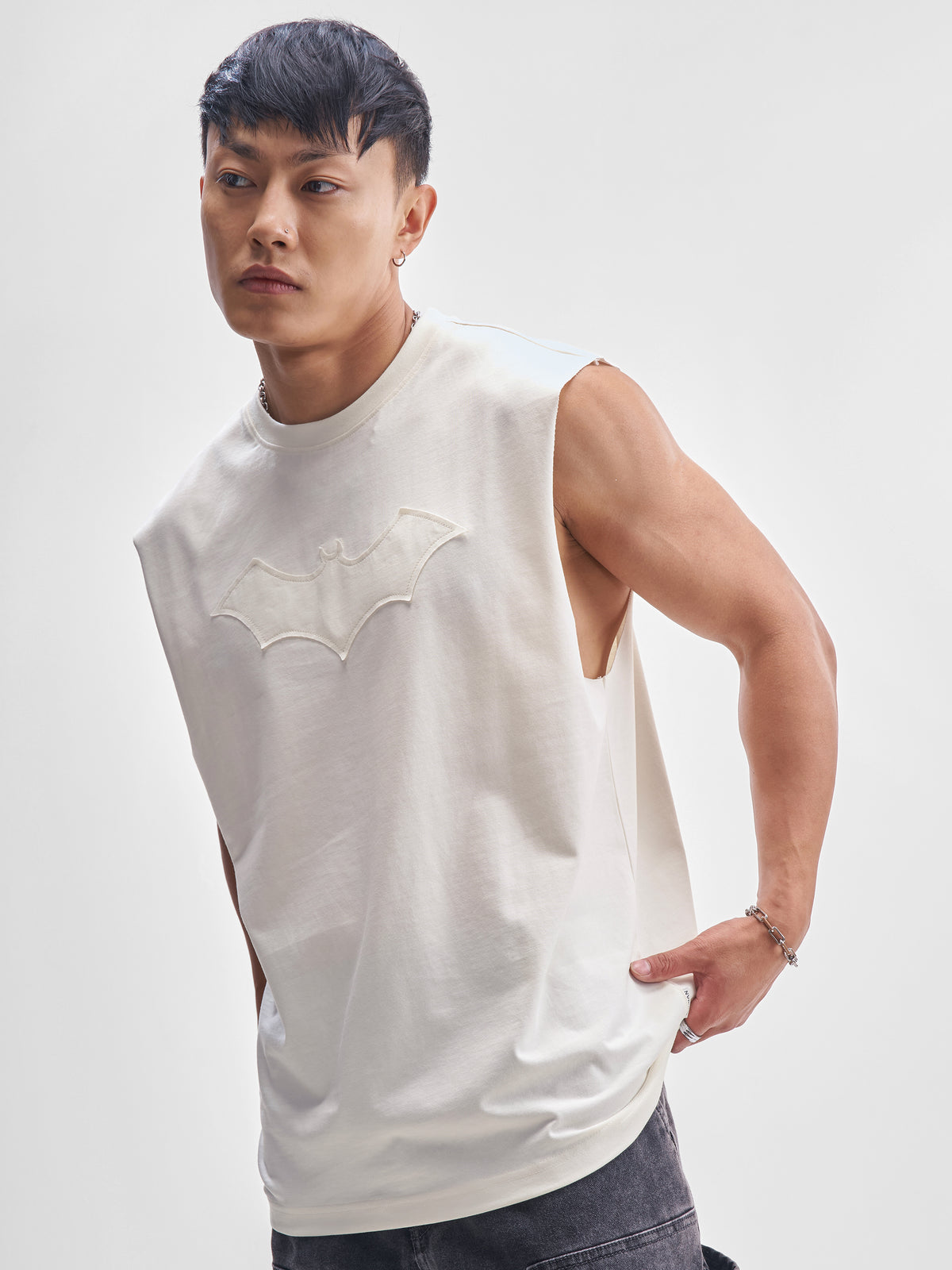 DC By Highlander Men White Batman Self Design Round Neck T-Shirt - White - Image 4