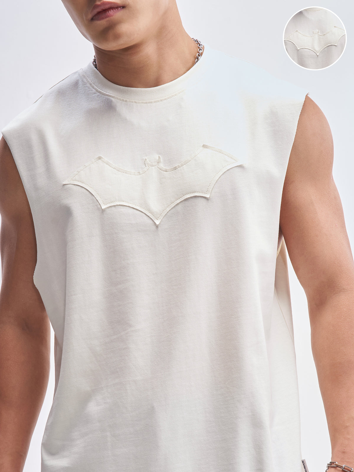 DC By Highlander Men White Batman Self Design Round Neck T-Shirt - White - Image 5