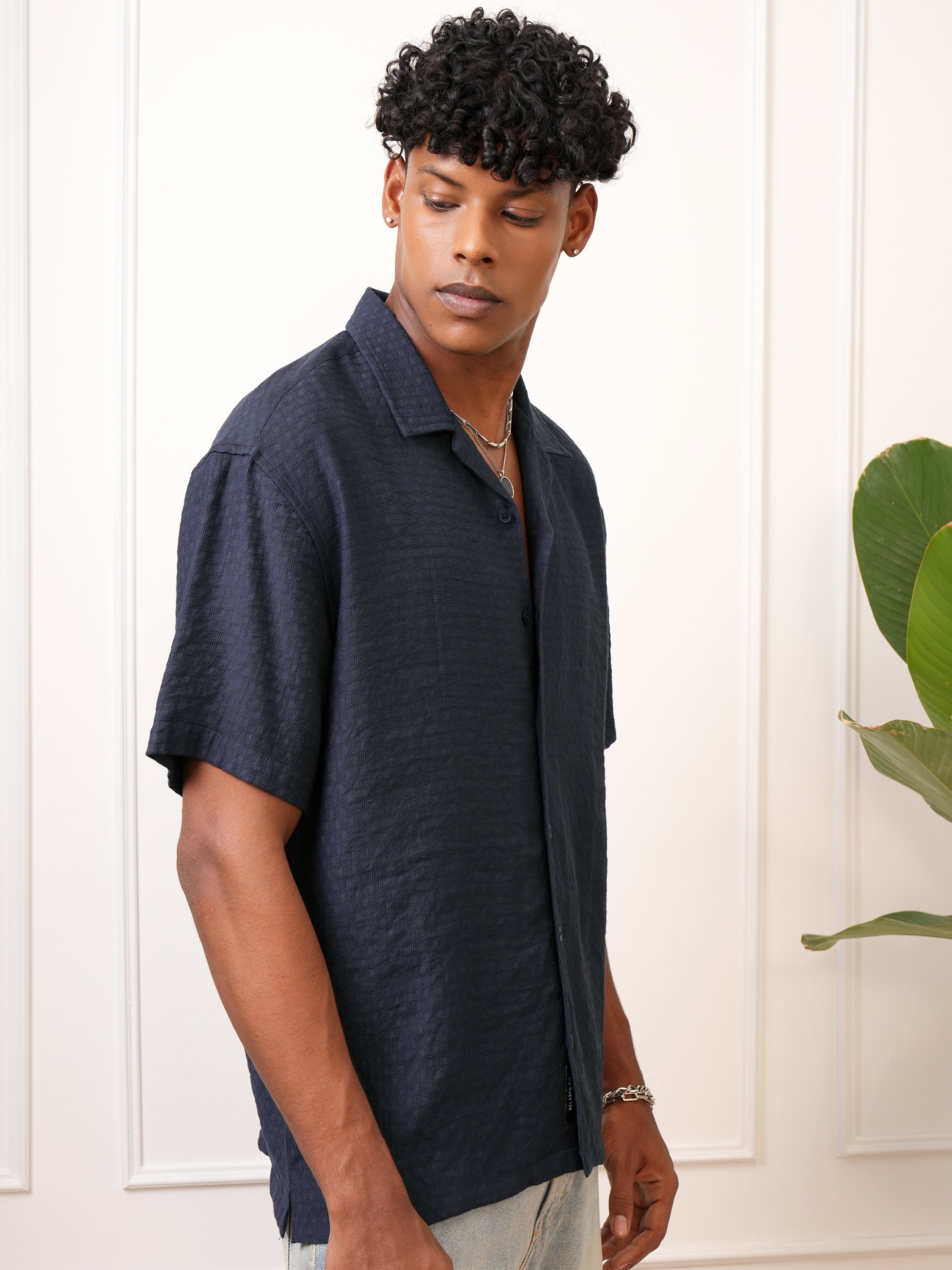 Locomotive Men Navy Blue Self Design Regular Fit Casual Shirt - Navy Blue - Image 6