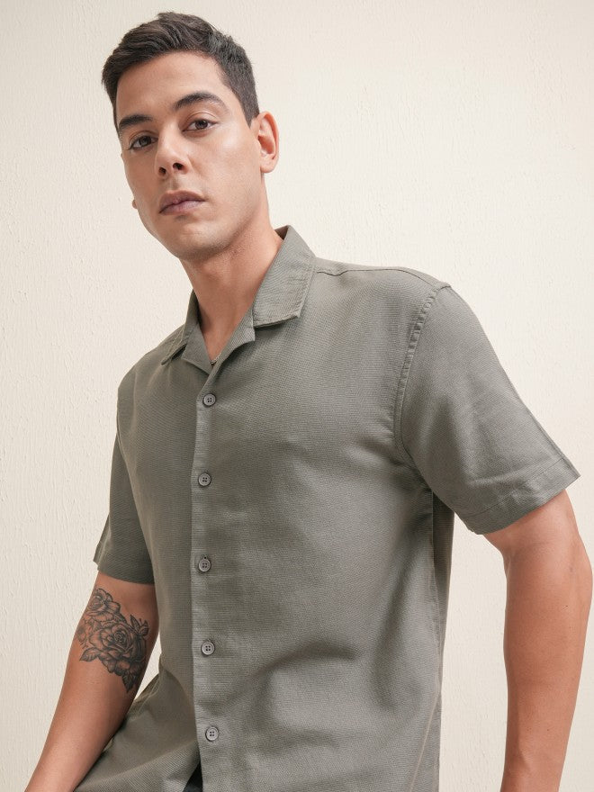 Locomotive Premium Men Grey Textured Relaxed Fit Casual Shirt - Grey - Image 1