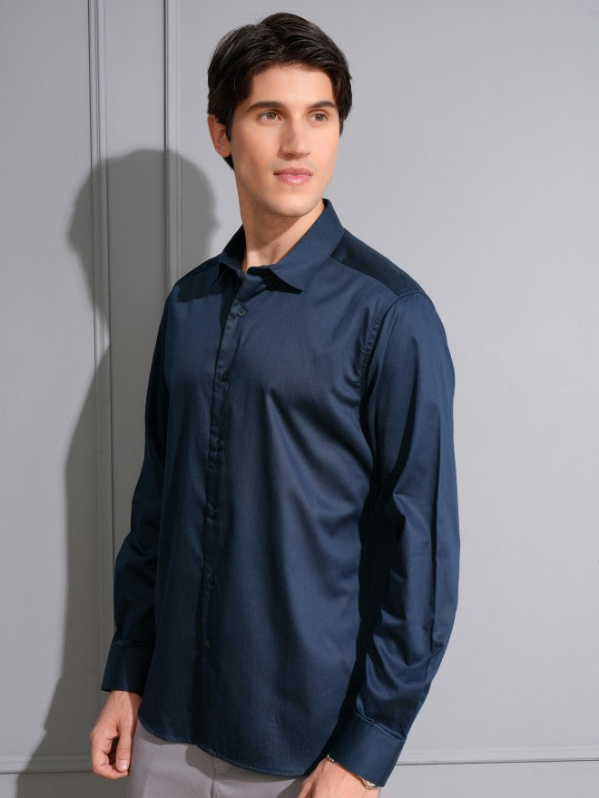 Locomotive Men Navy Blue Solid Slim Fit Casual Shirt - Navy Blue - Image 4