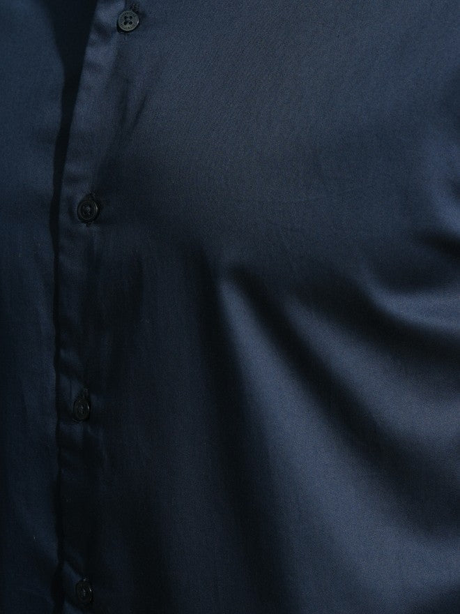 Locomotive Men Navy Blue Solid Slim Fit Casual Shirt - Navy Blue - Image 7
