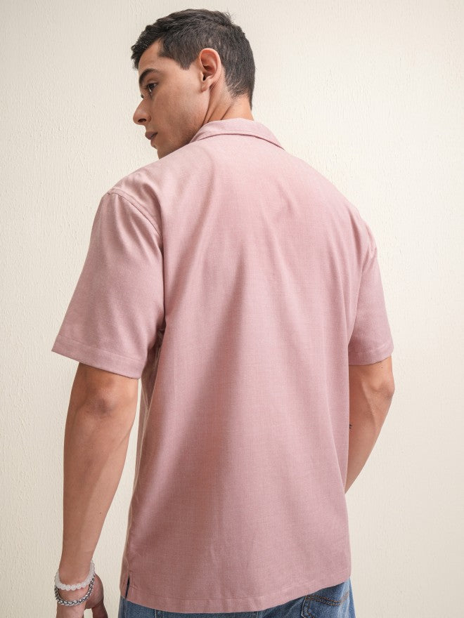 Locomotive Premium Men Pink Solid Relaxed Fit Casual Shirt - Pink - Image 3