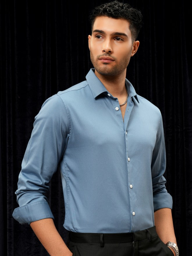 Locomotive Men Blue Solid Slim Fit Casual Shirt - Blue - Image 6