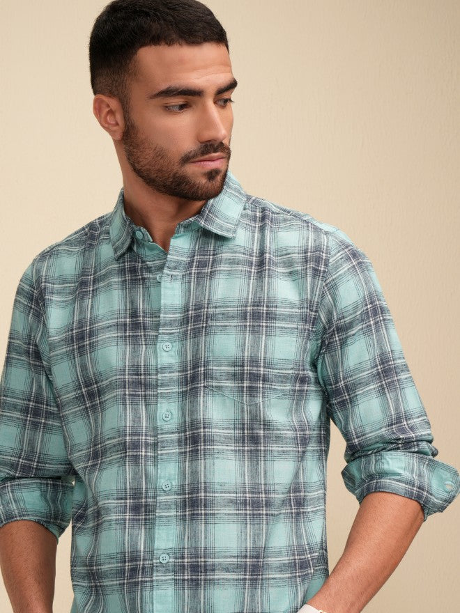 Locomotive Men Green Checked Regular Fit Casual Shirt - Green - Image 1
