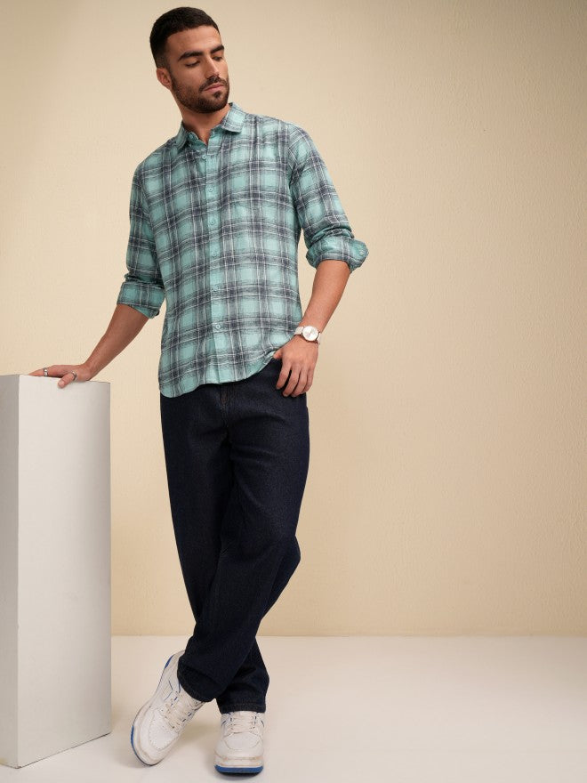 Locomotive Men Green Checked Regular Fit Casual Shirt - Green - Image 2