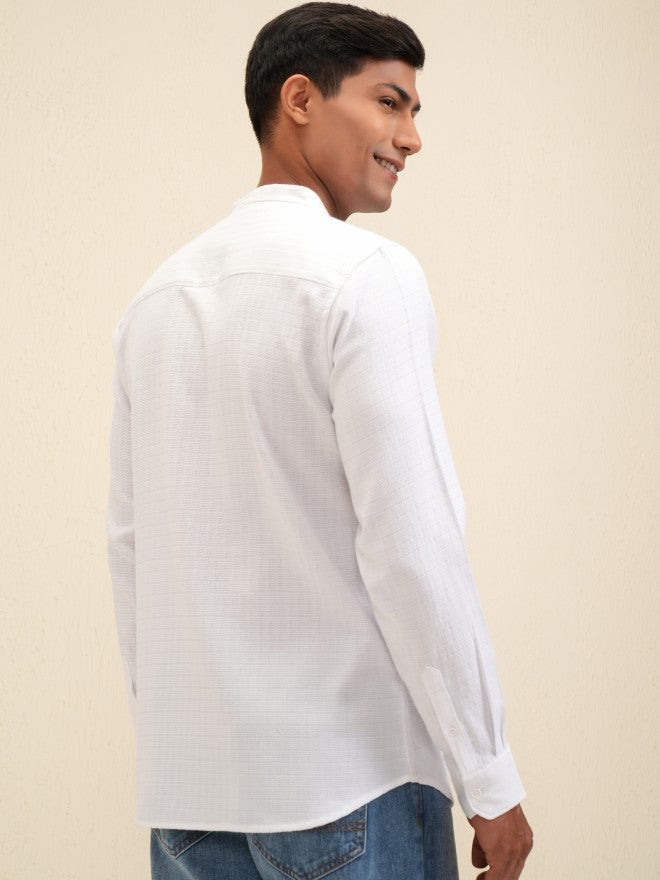 Locomotive Men White Textured Regular Fit Casual Shirt - White - Image 3